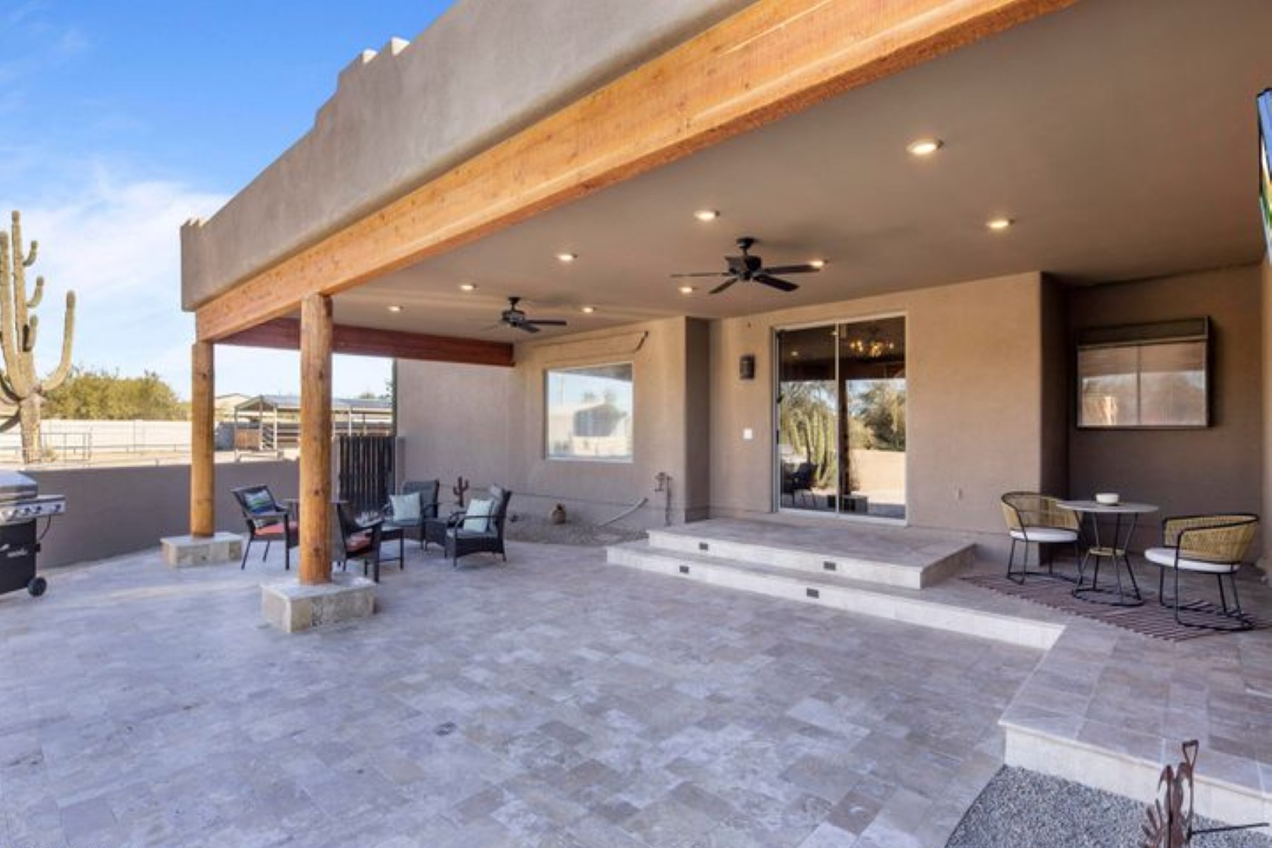 6208 E MORNING VISTA LN