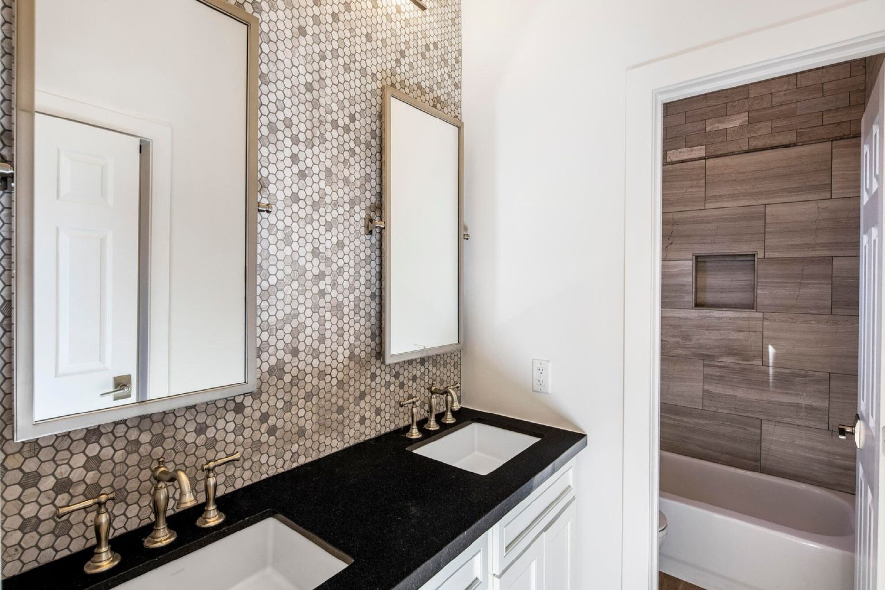 14604 E Peak View RD