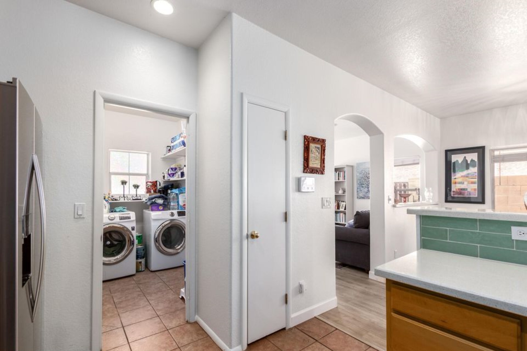 945 W BRECKENRIDGE AVE