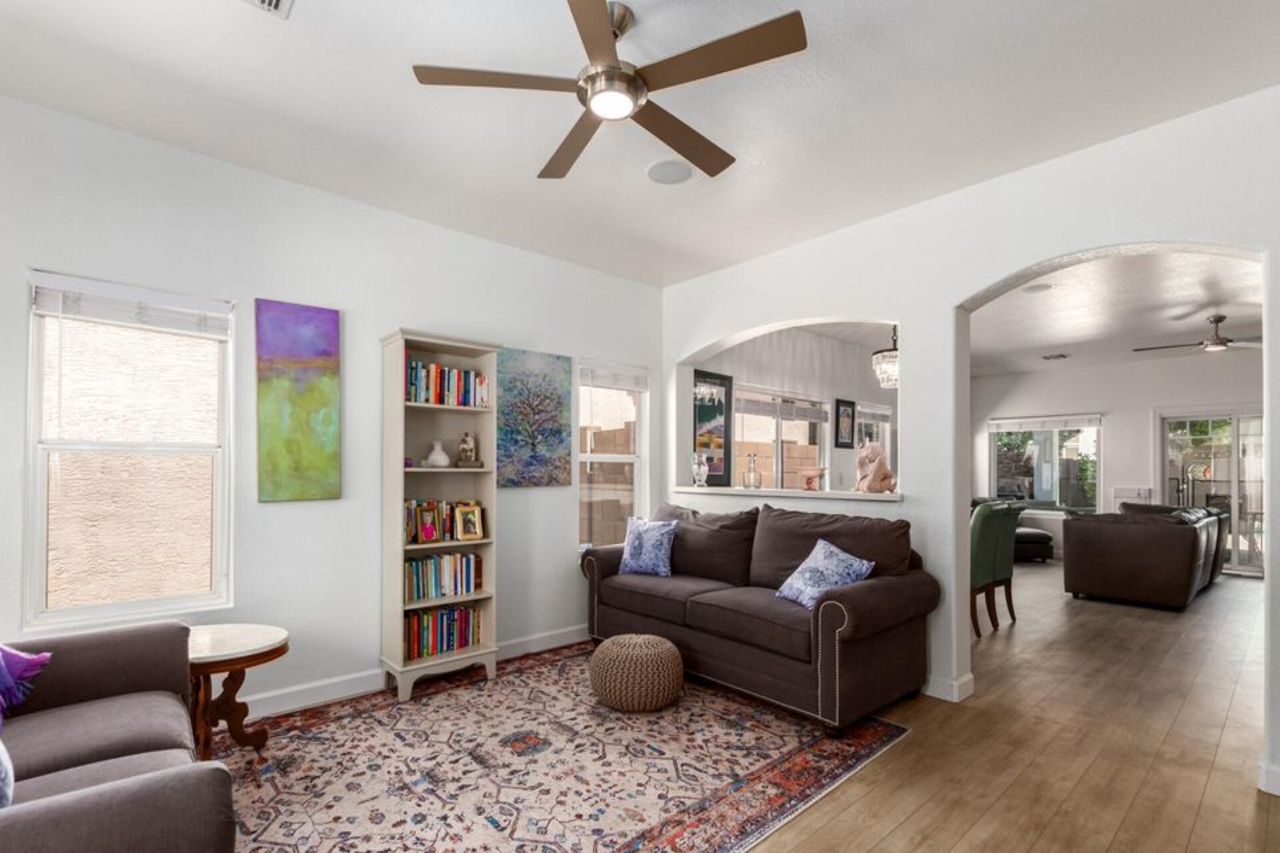 945 W BRECKENRIDGE AVE