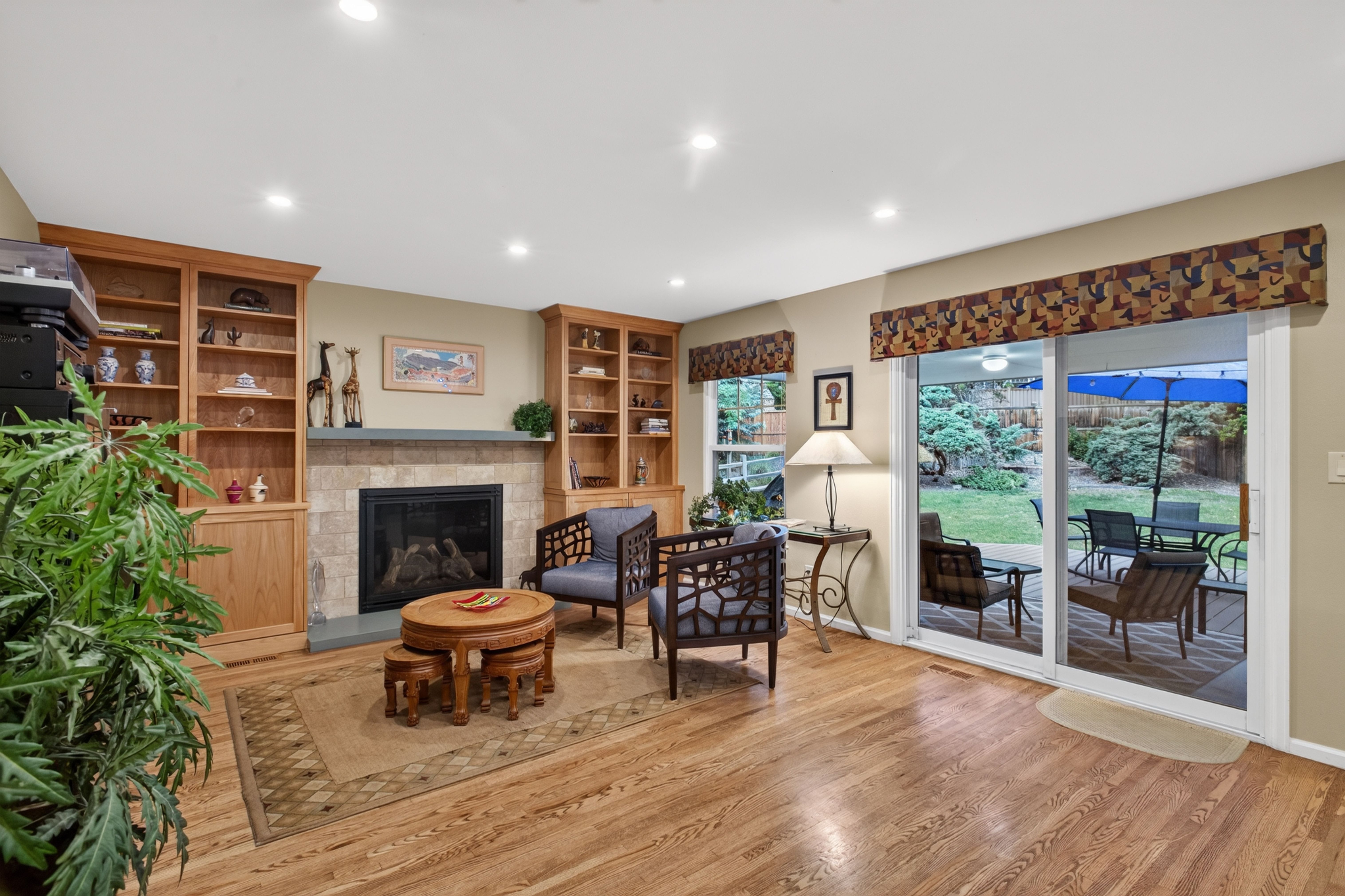5927 E Jamison Lane