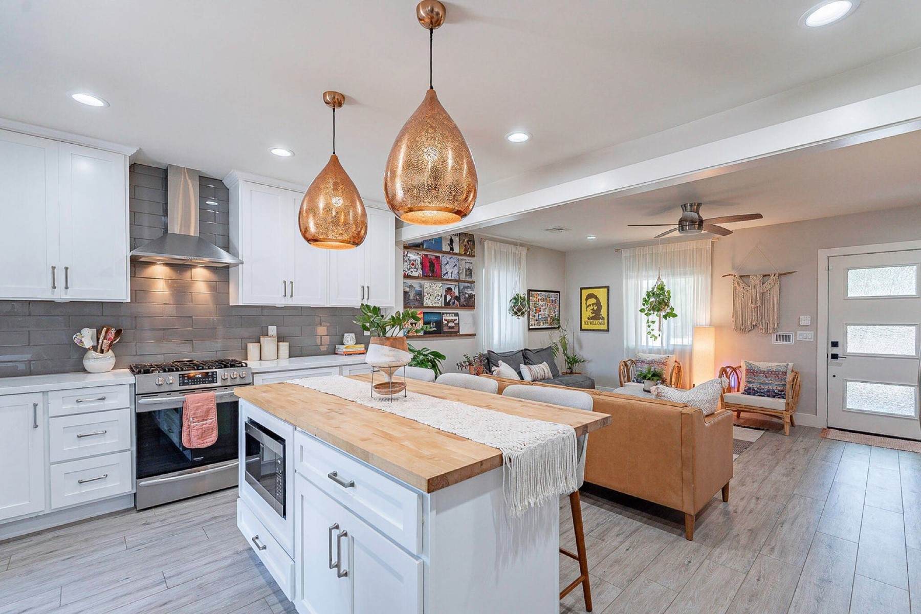 1116 W Turney Avenue 