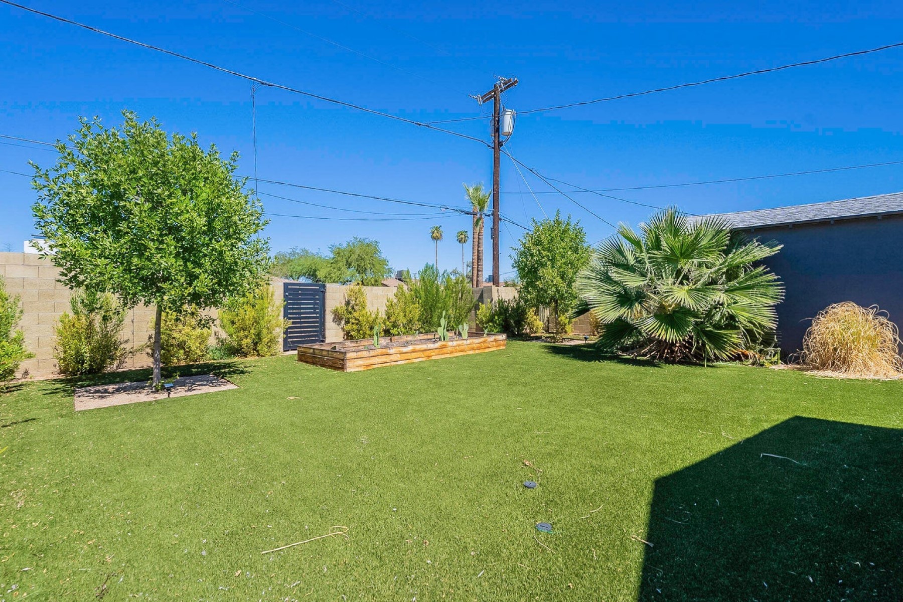 1116 W Turney Avenue 