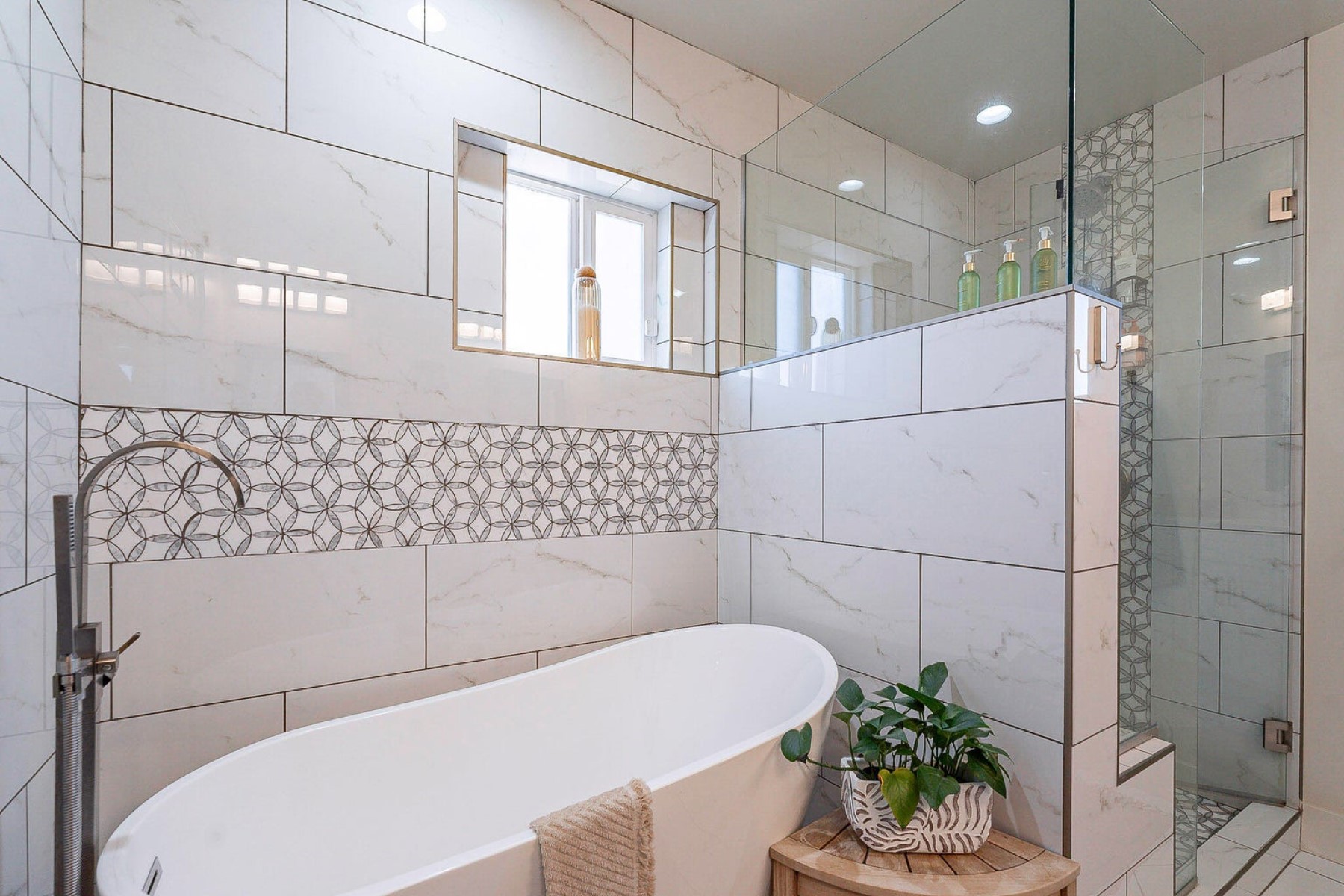 1116 W Turney Avenue 