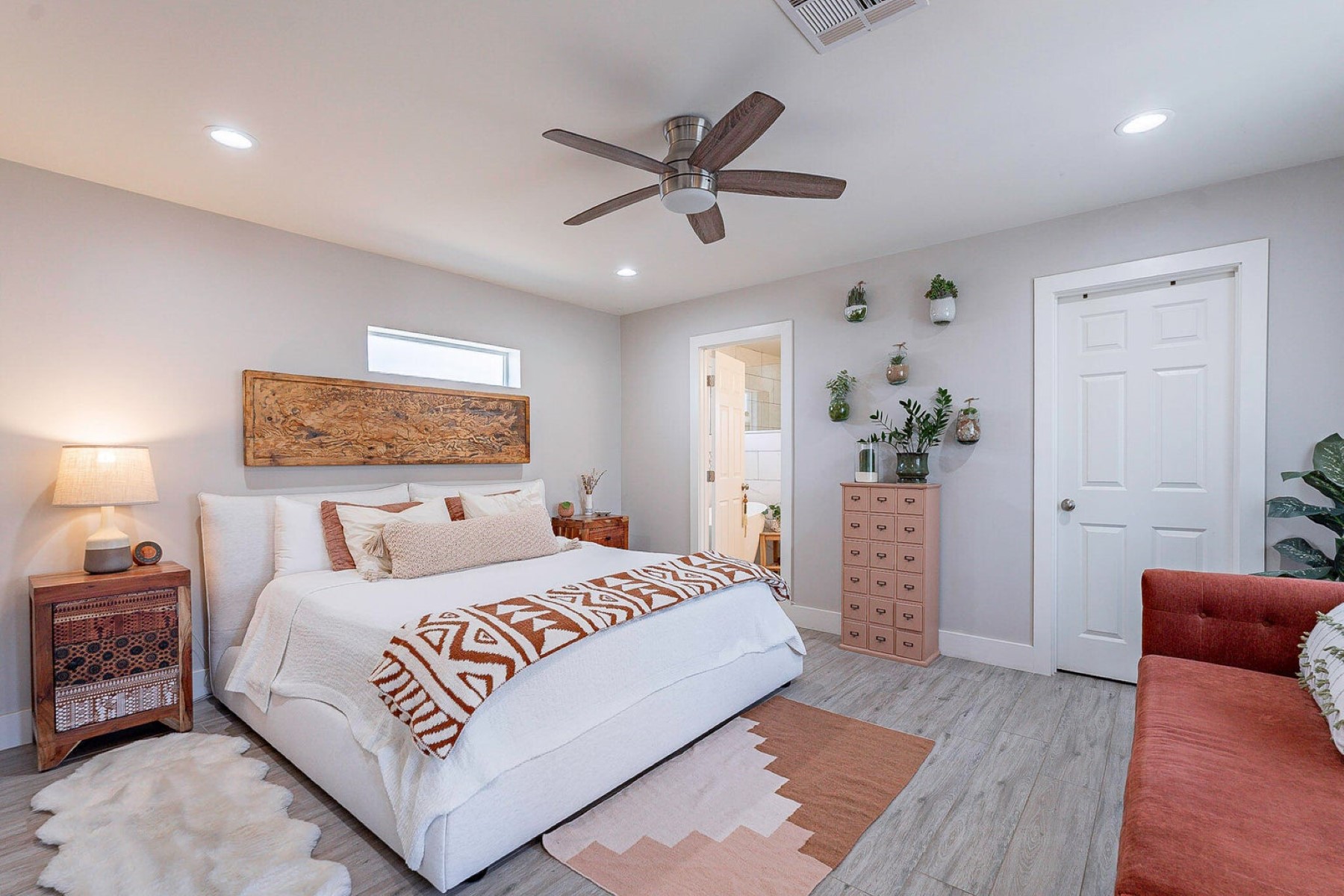 1116 W Turney Avenue 