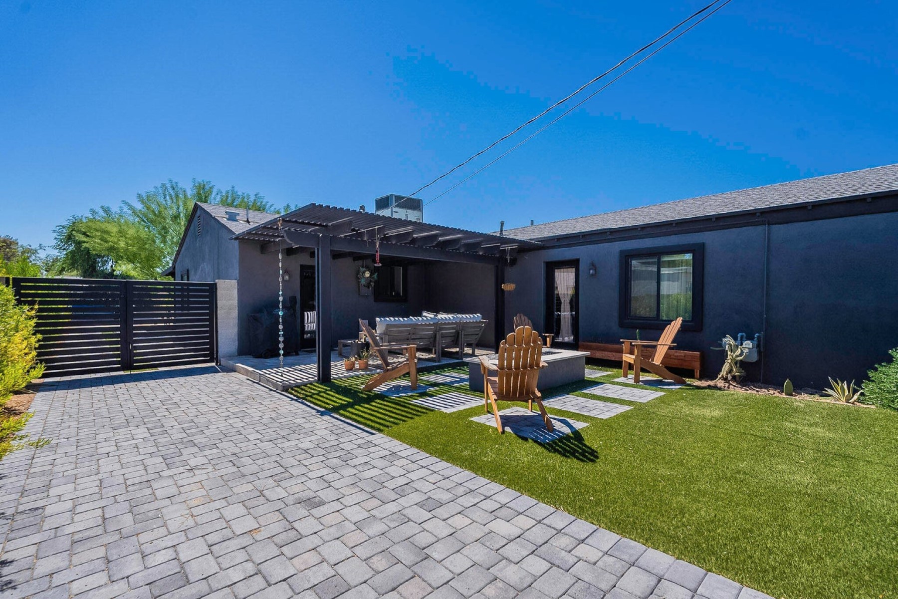 1116 W Turney Avenue 