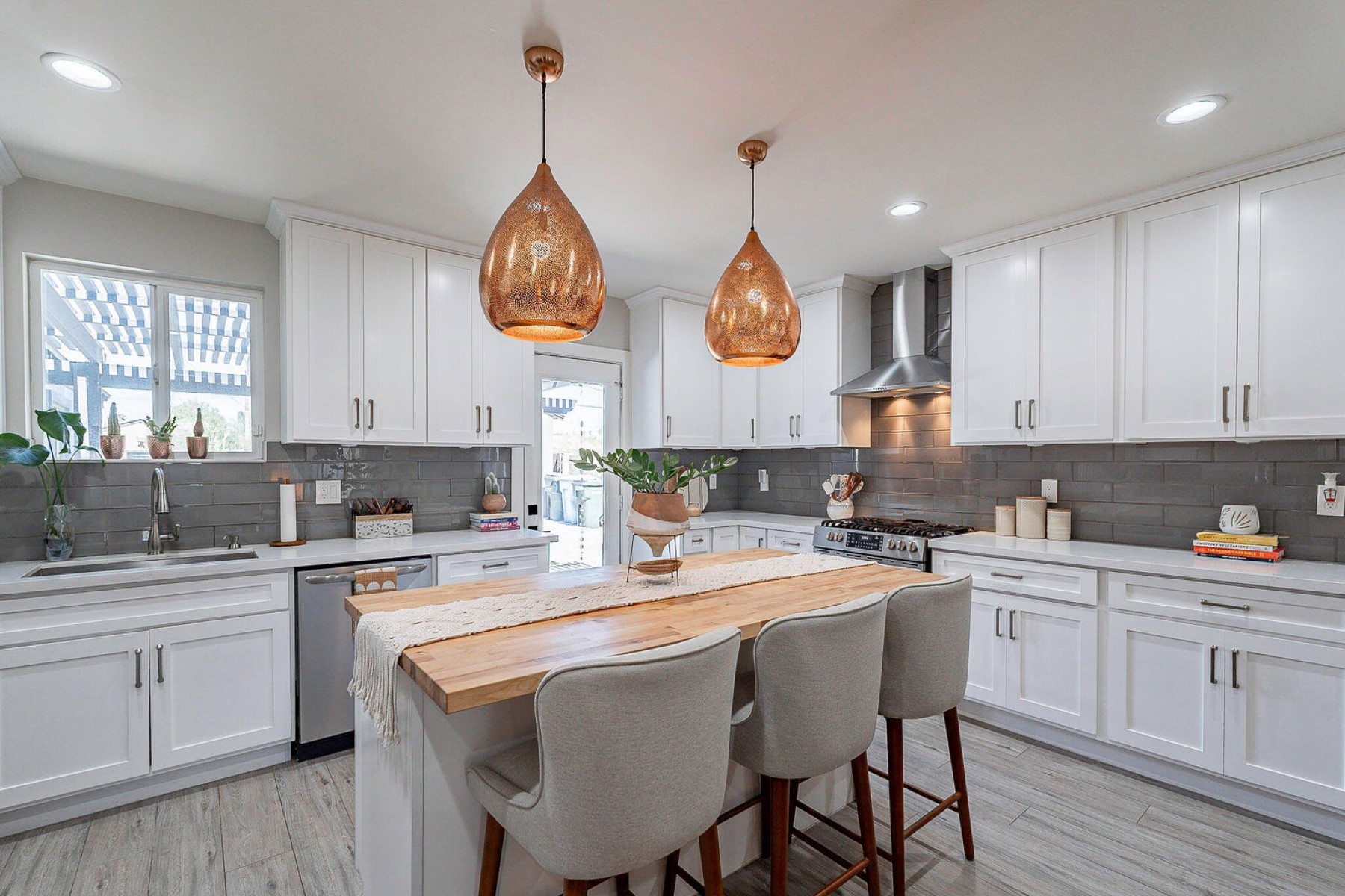 1116 W Turney Avenue 