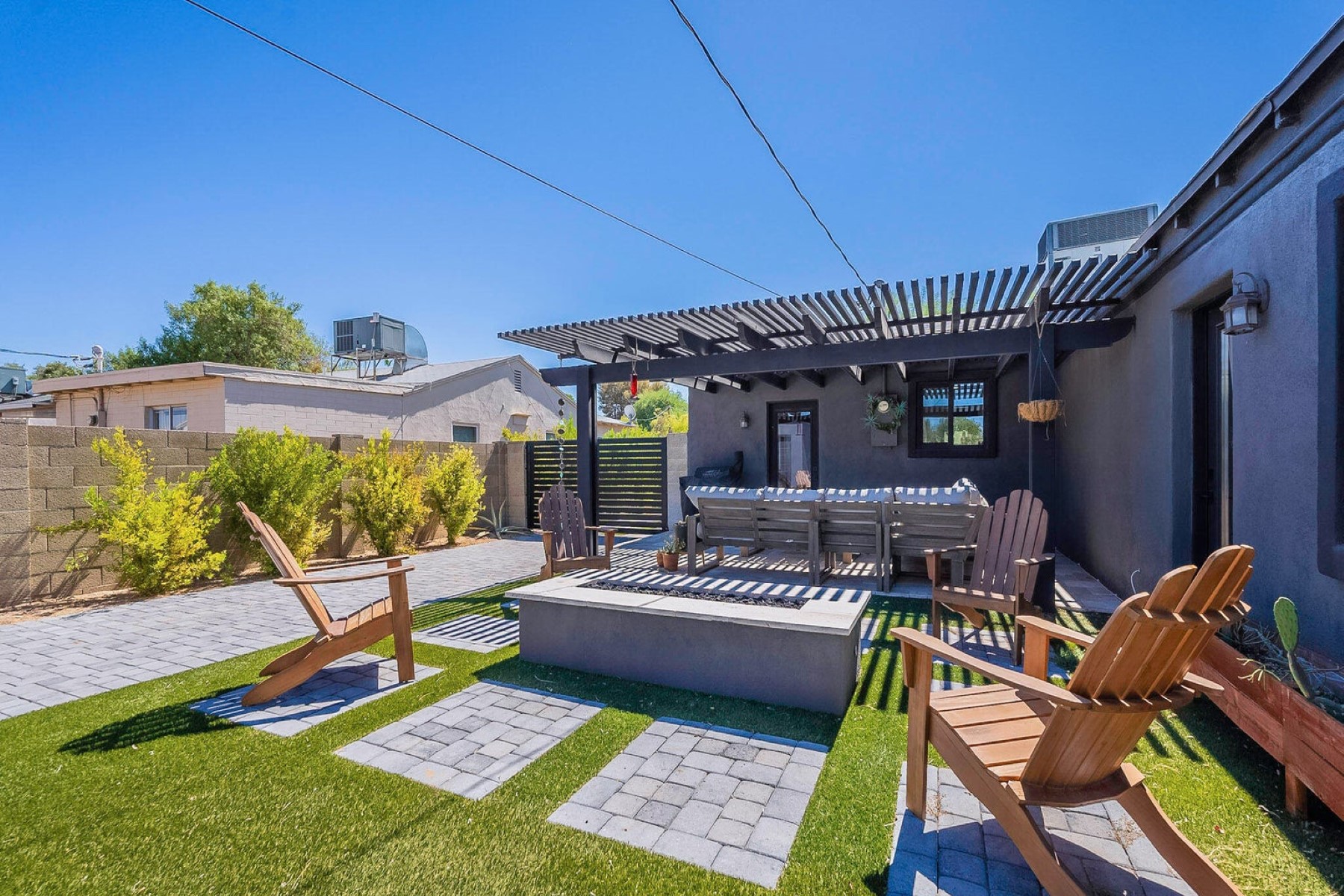 1116 W Turney Avenue 