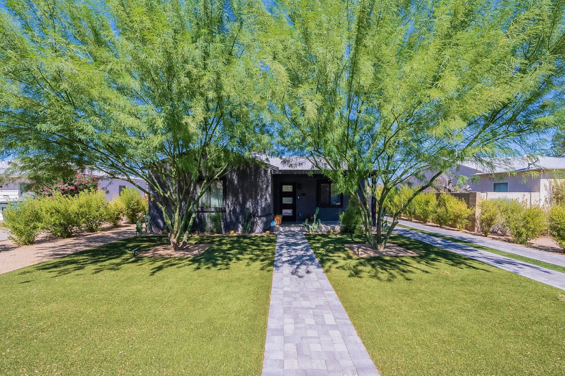 1116 W Turney Avenue 