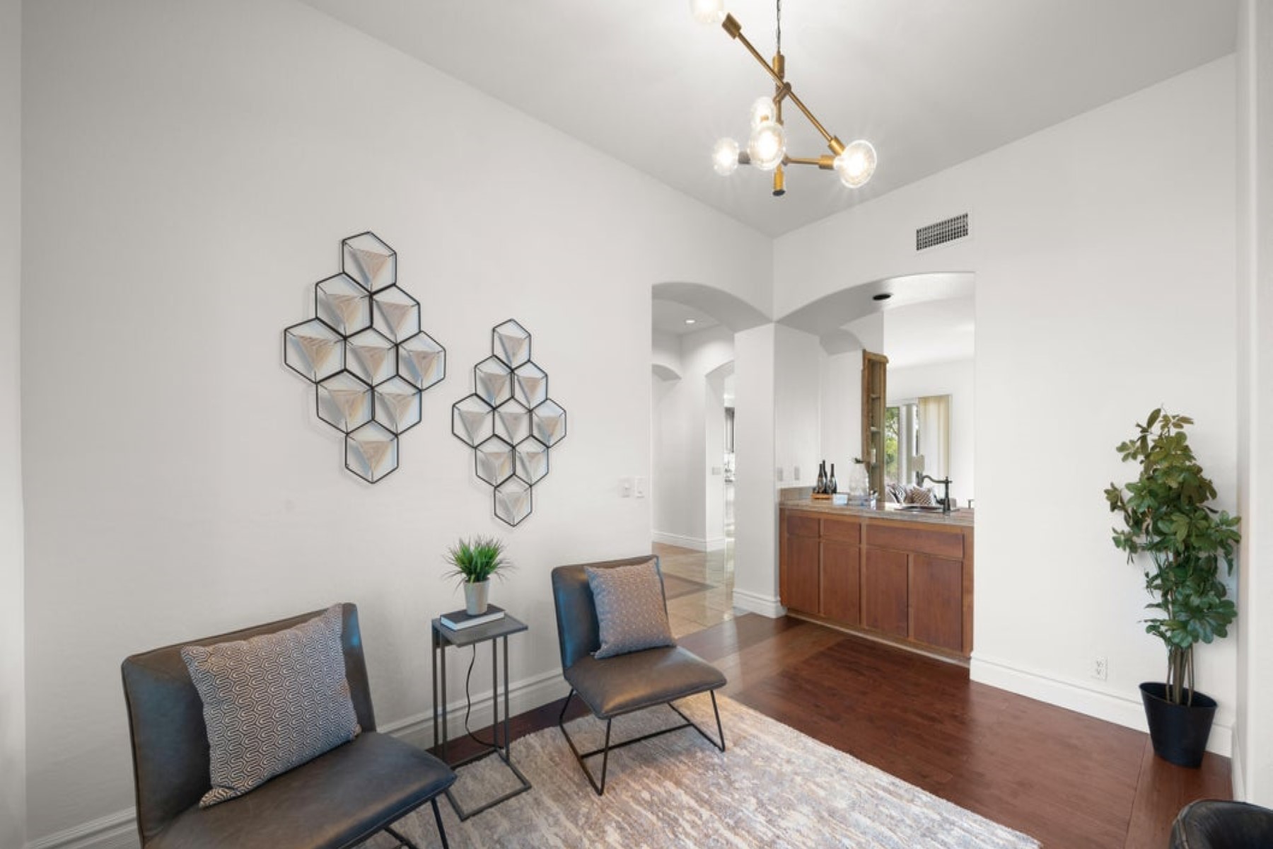 5675 E Greythorn Drive 