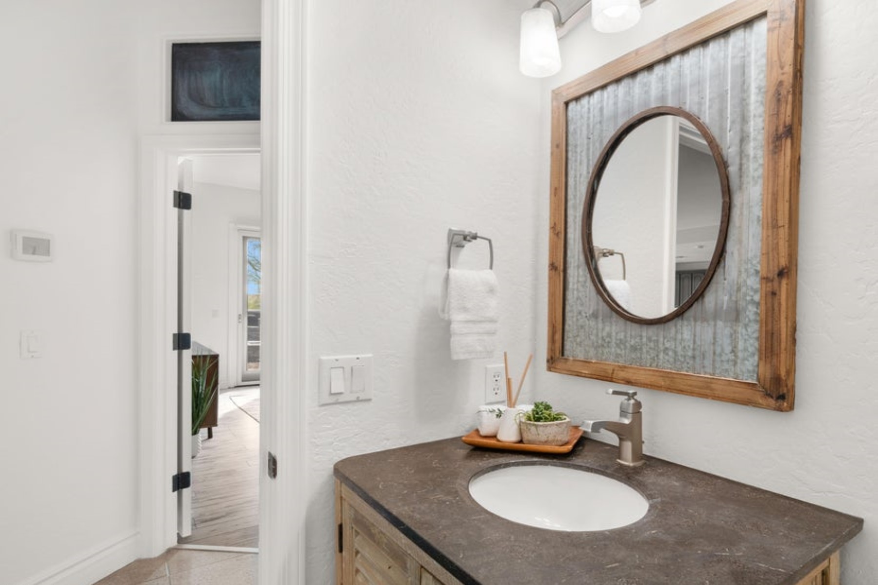 5675 E Greythorn Drive 