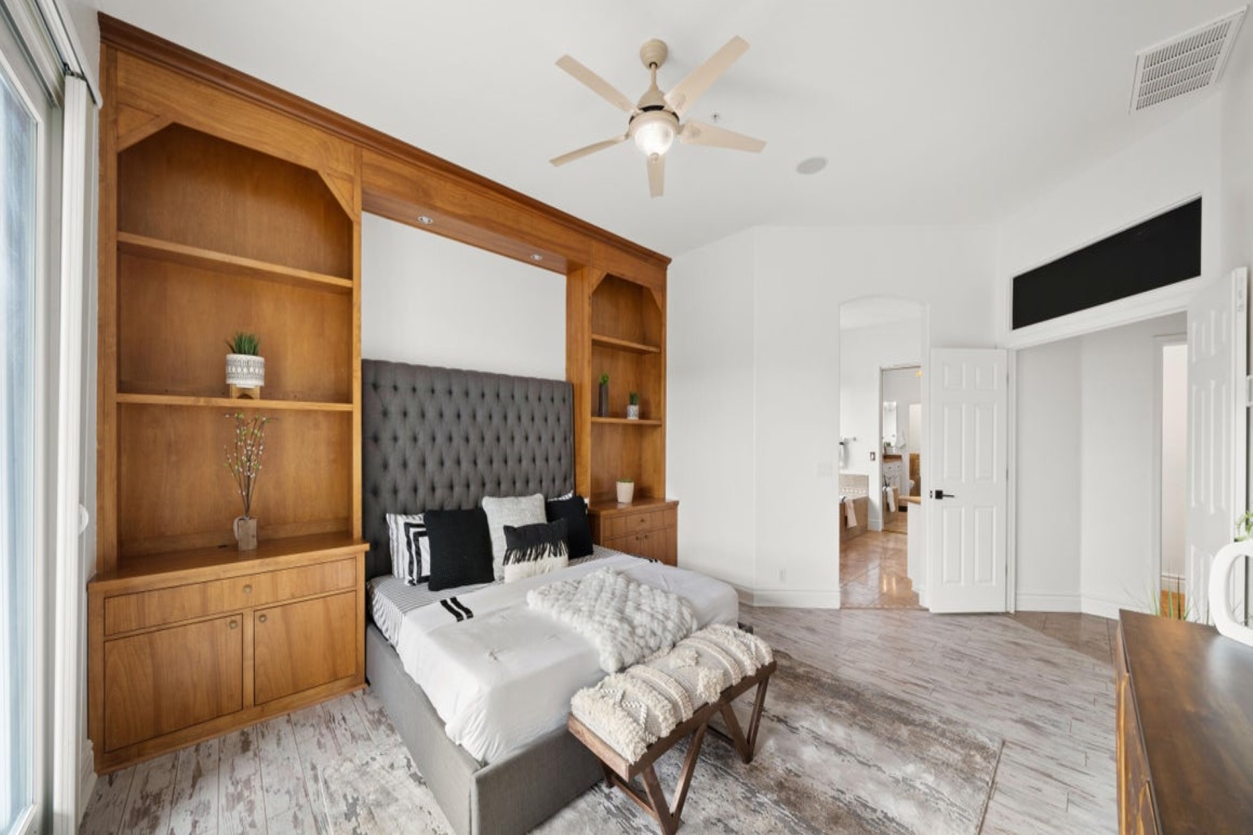 5675 E Greythorn Drive 