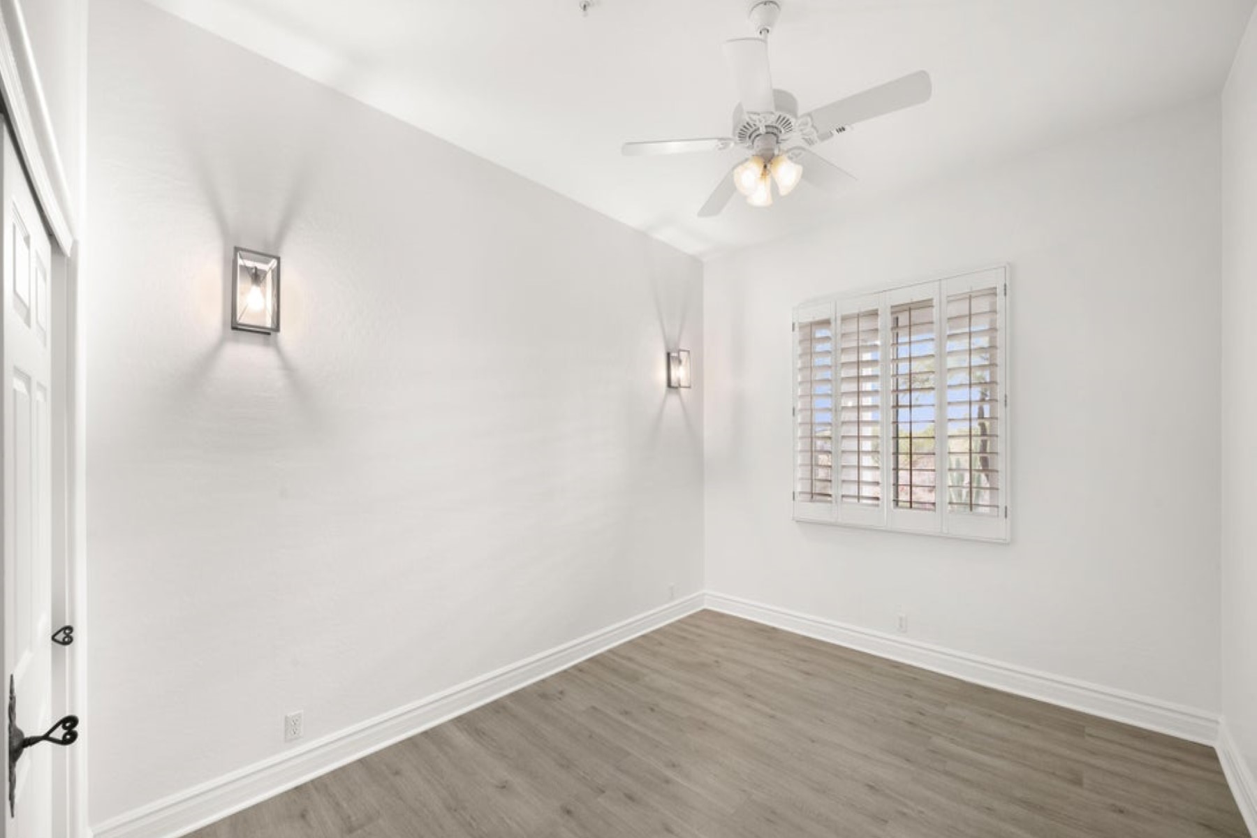 5675 E Greythorn Drive 