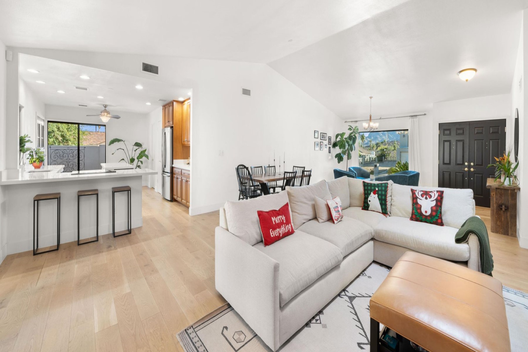 2268 E Clinton Street 