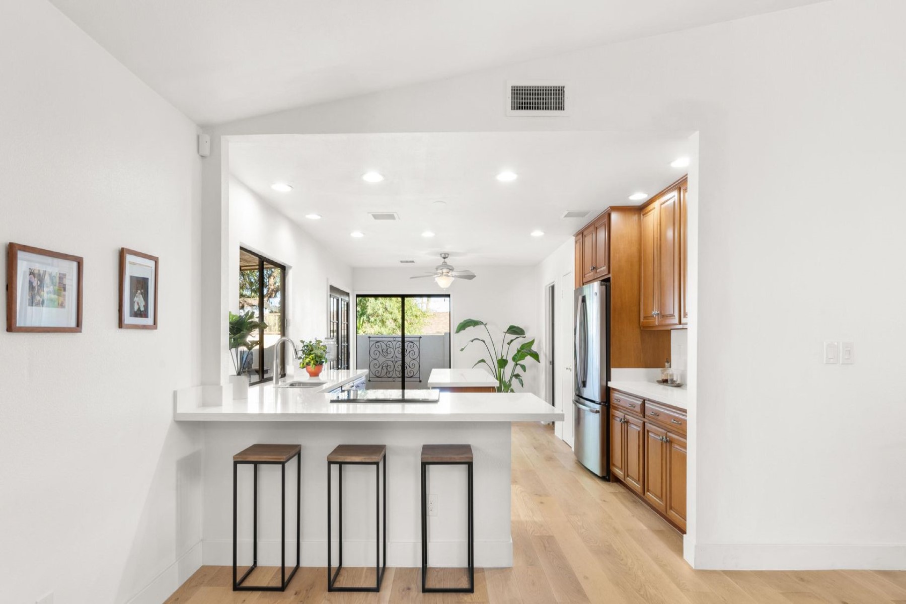 2268 E Clinton Street 