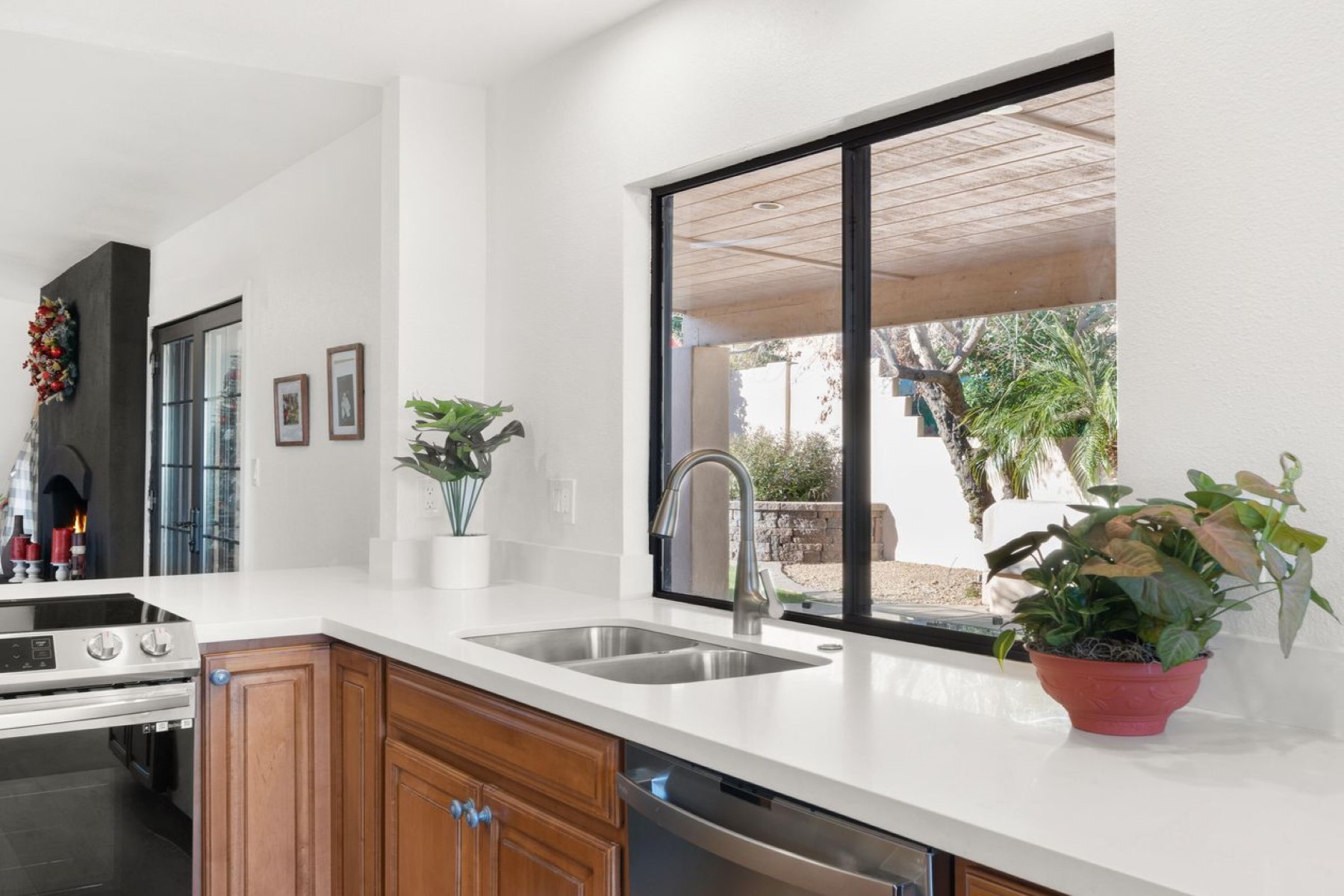 2268 E Clinton Street 