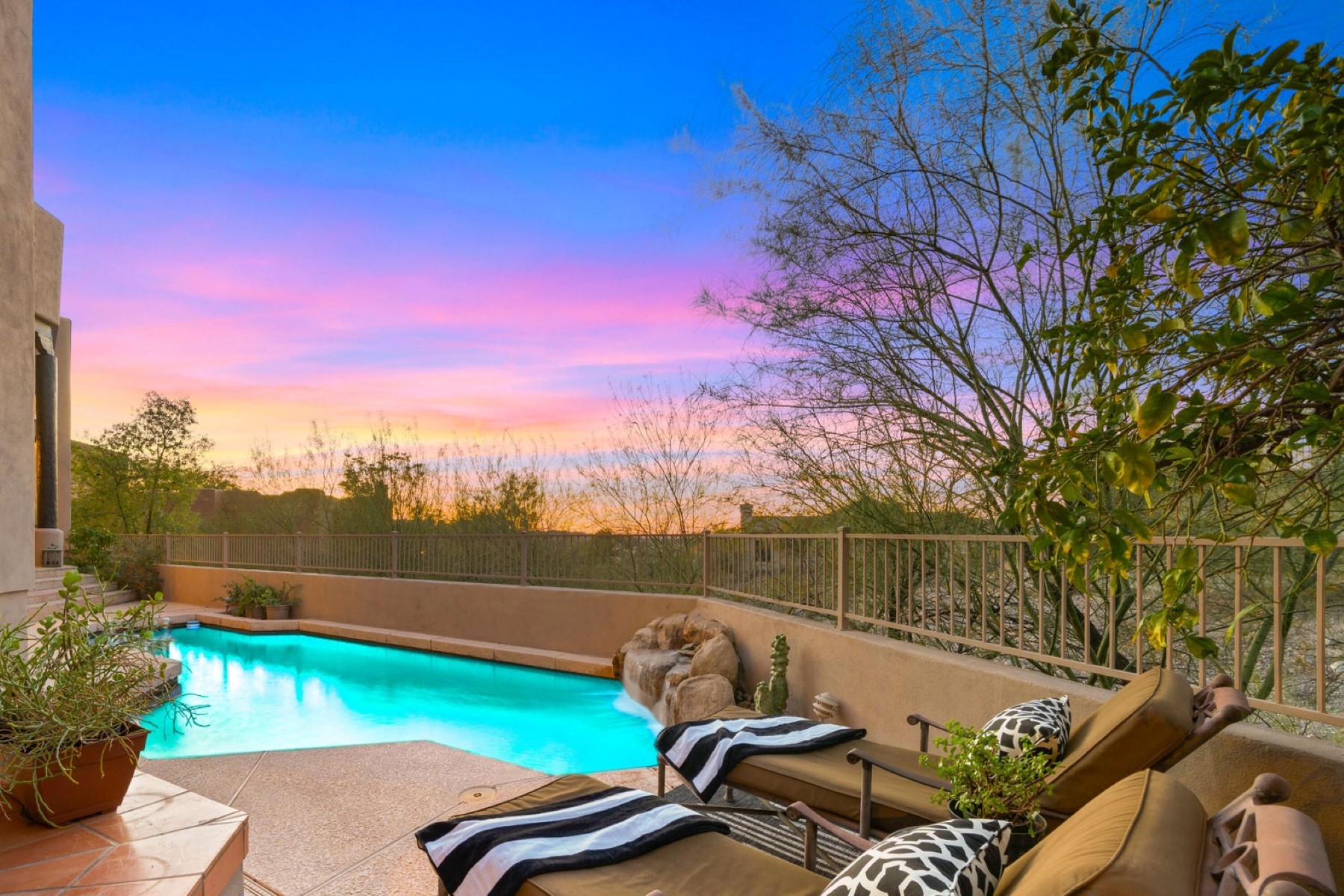 1540 E Sharon Drive 