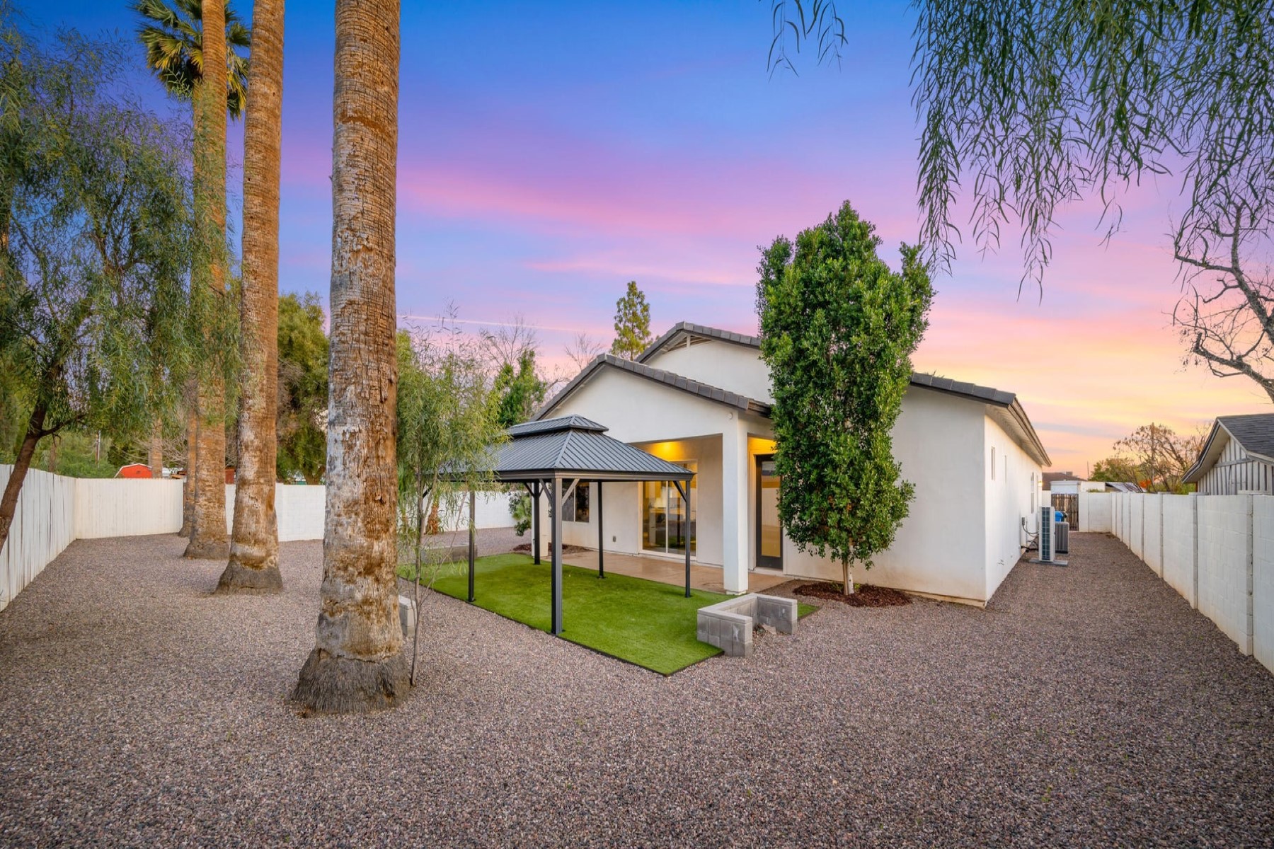 1822 W El Caminito Drive 