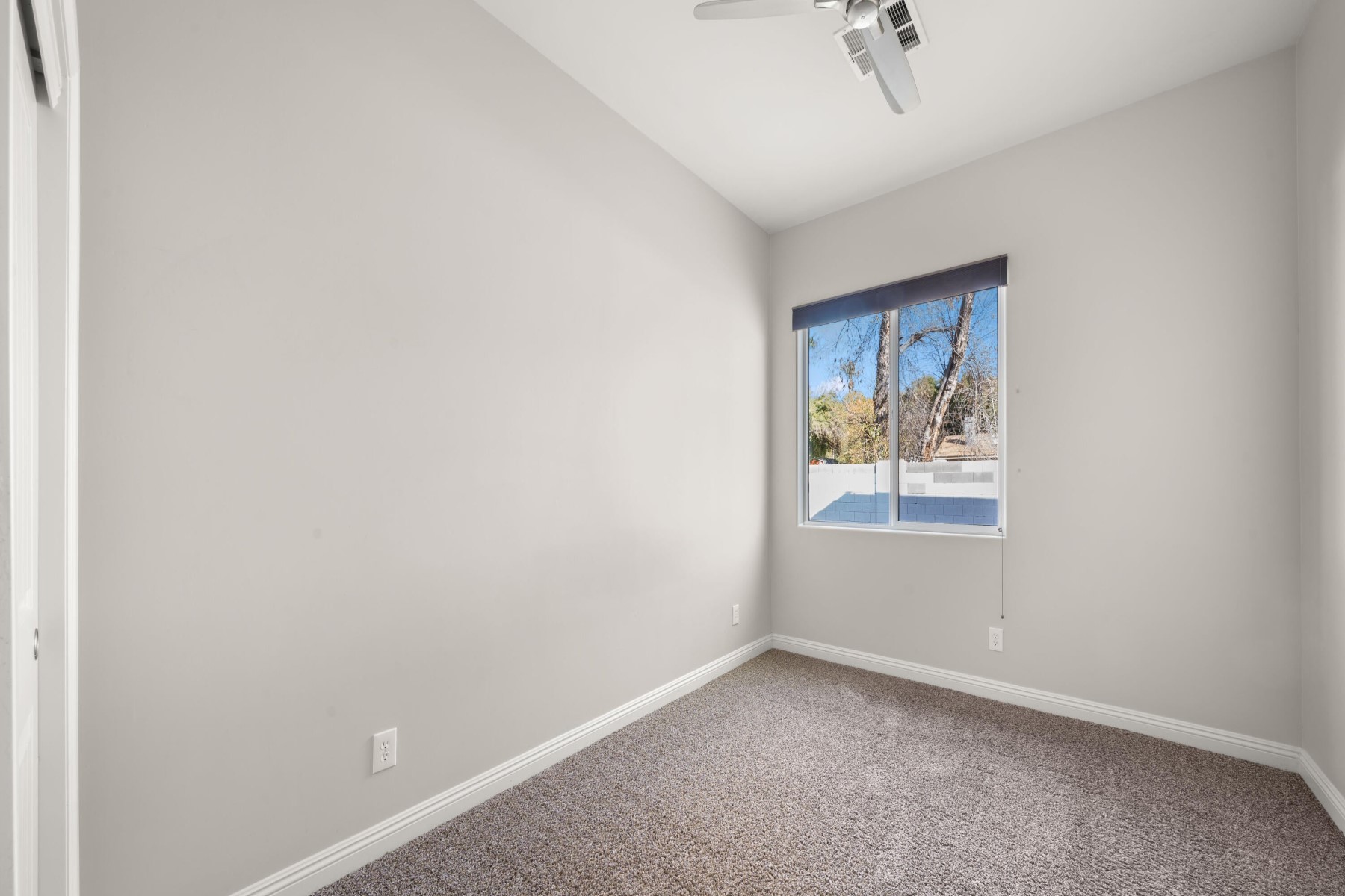 1822 W El Caminito Drive 