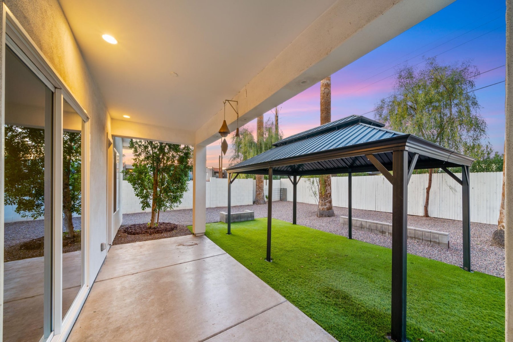 1822 W El Caminito Drive 