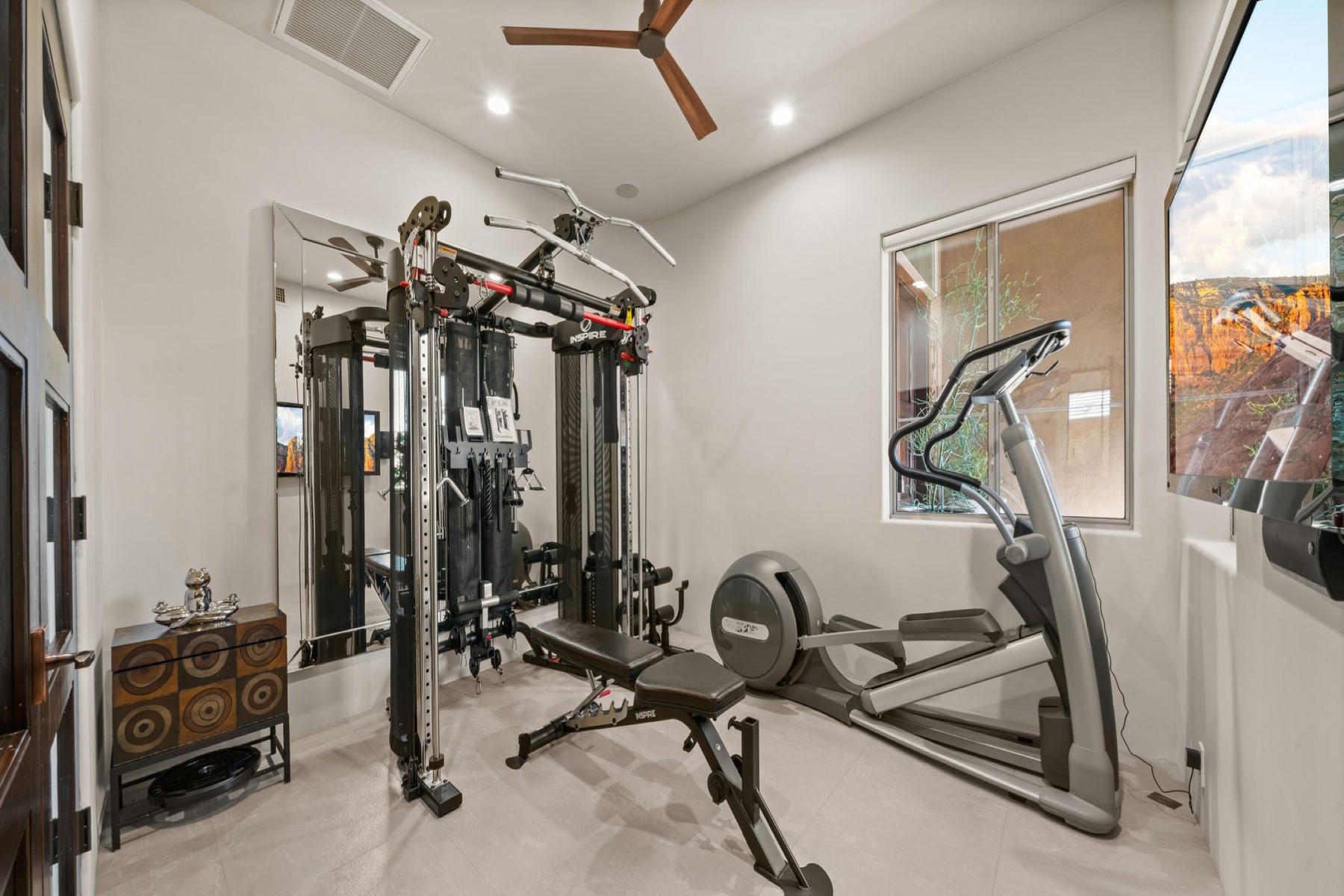 8942 E Calle De Las Brisas 