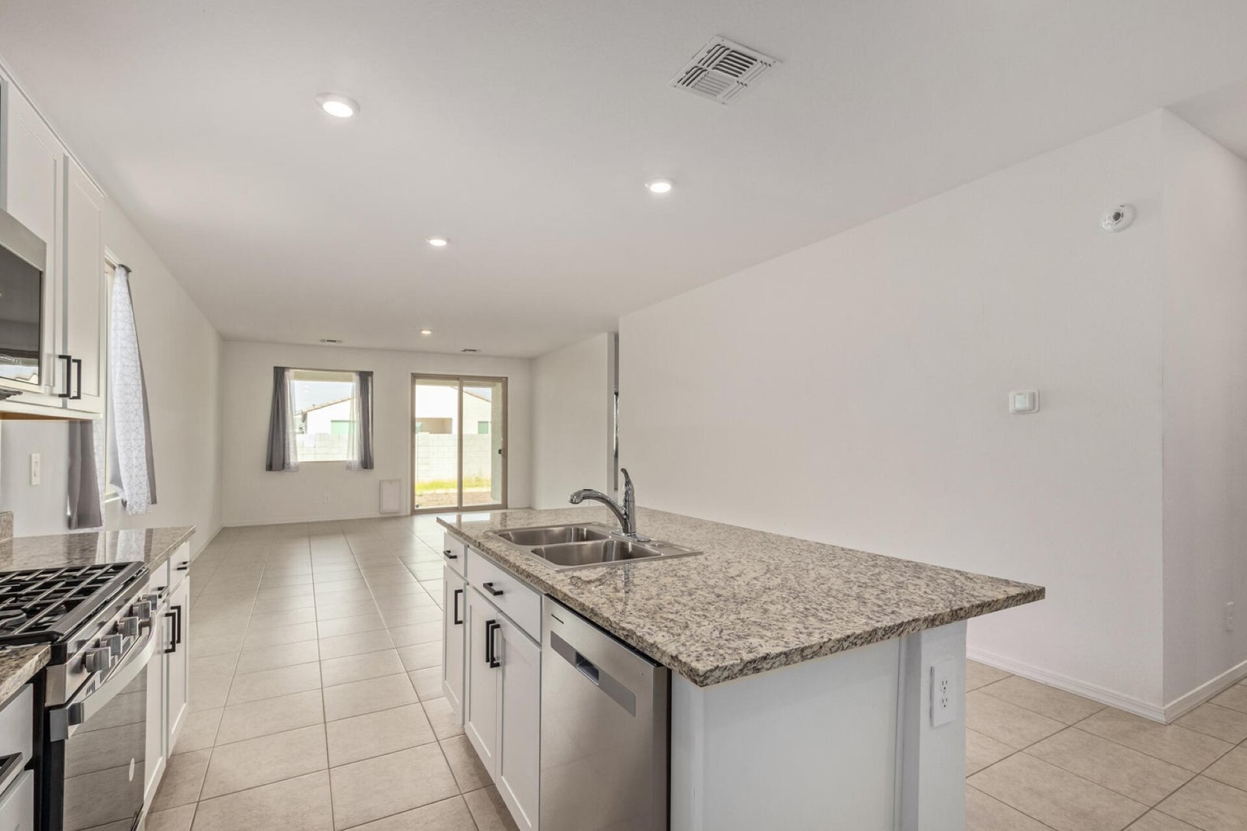 3226 E Rebel Lane 