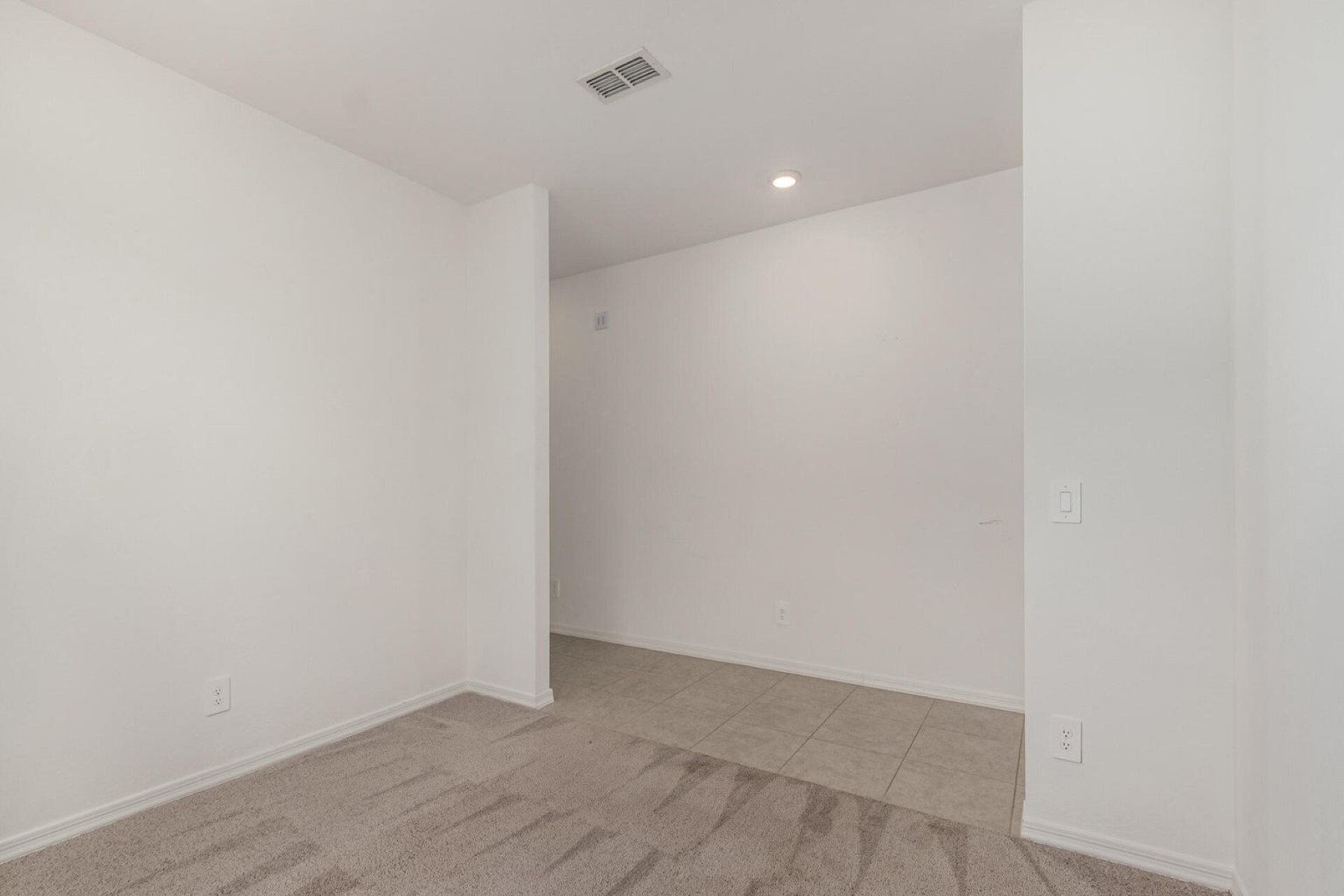 3226 E Rebel Lane 