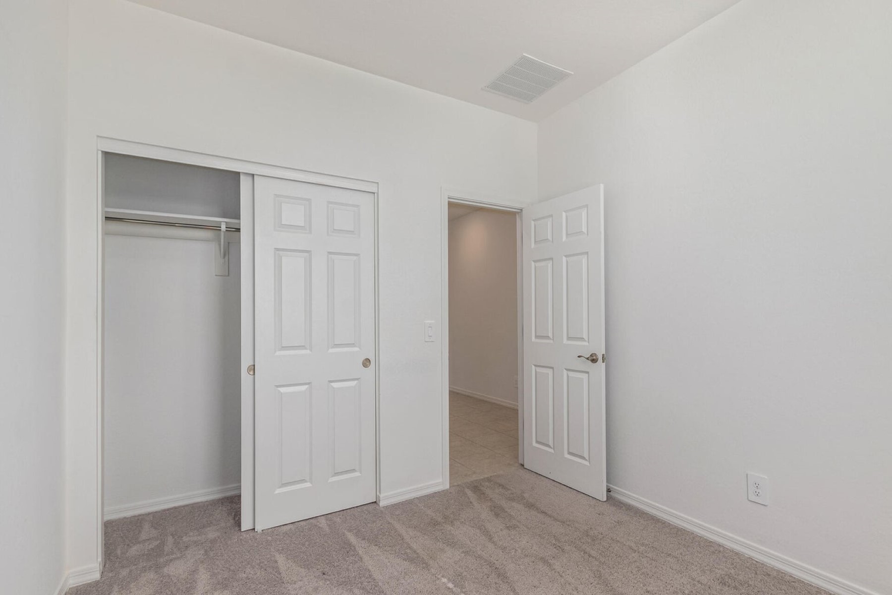 3226 E Rebel Lane 