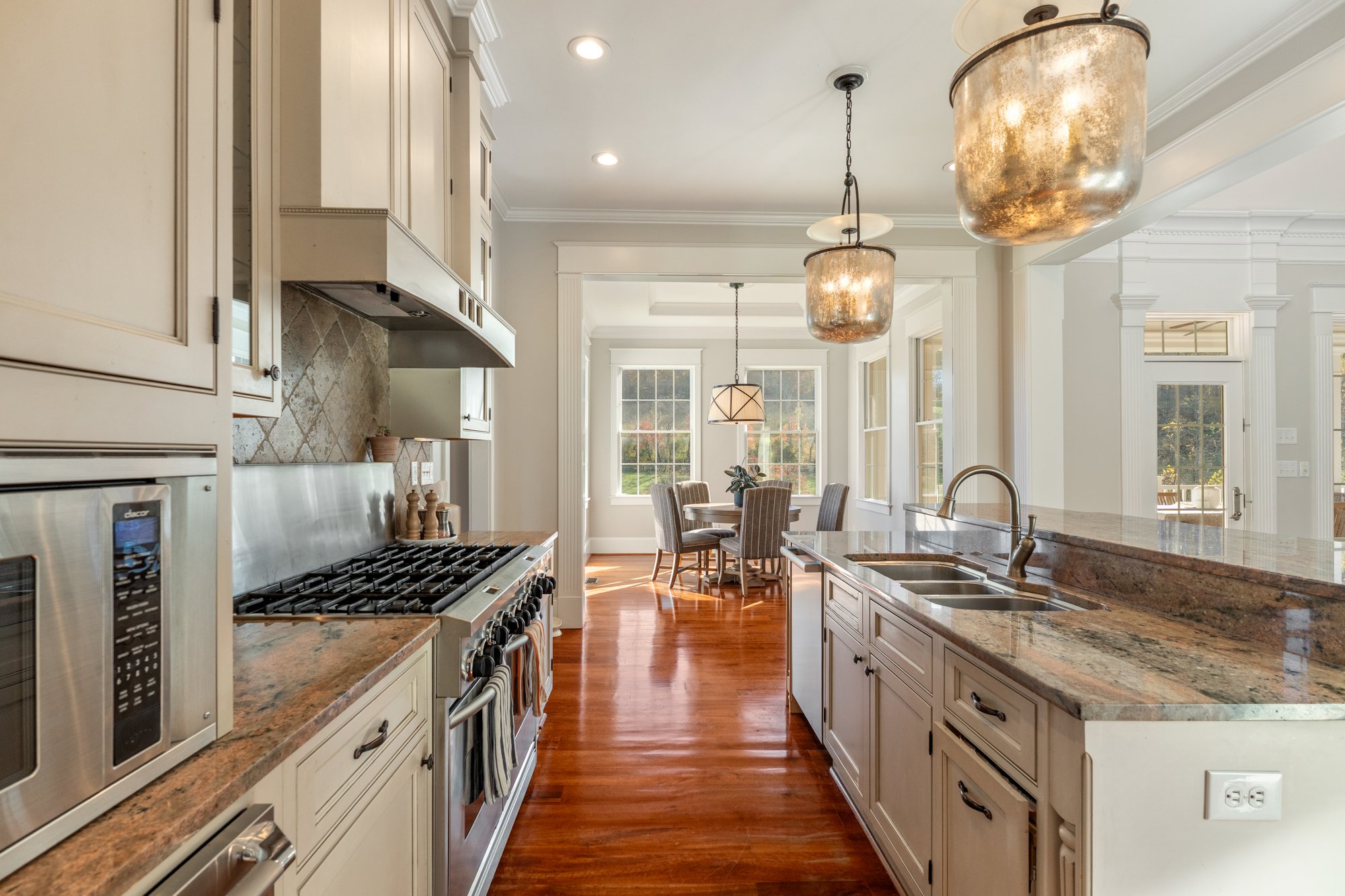4912 Farriers Court