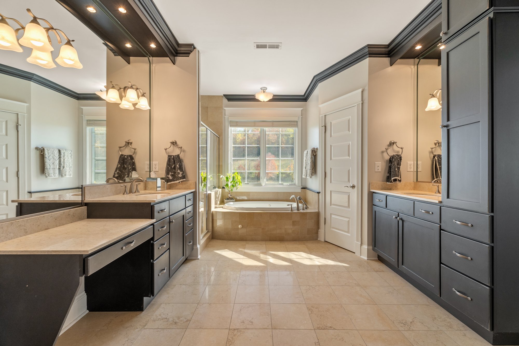 4912 Farriers Court