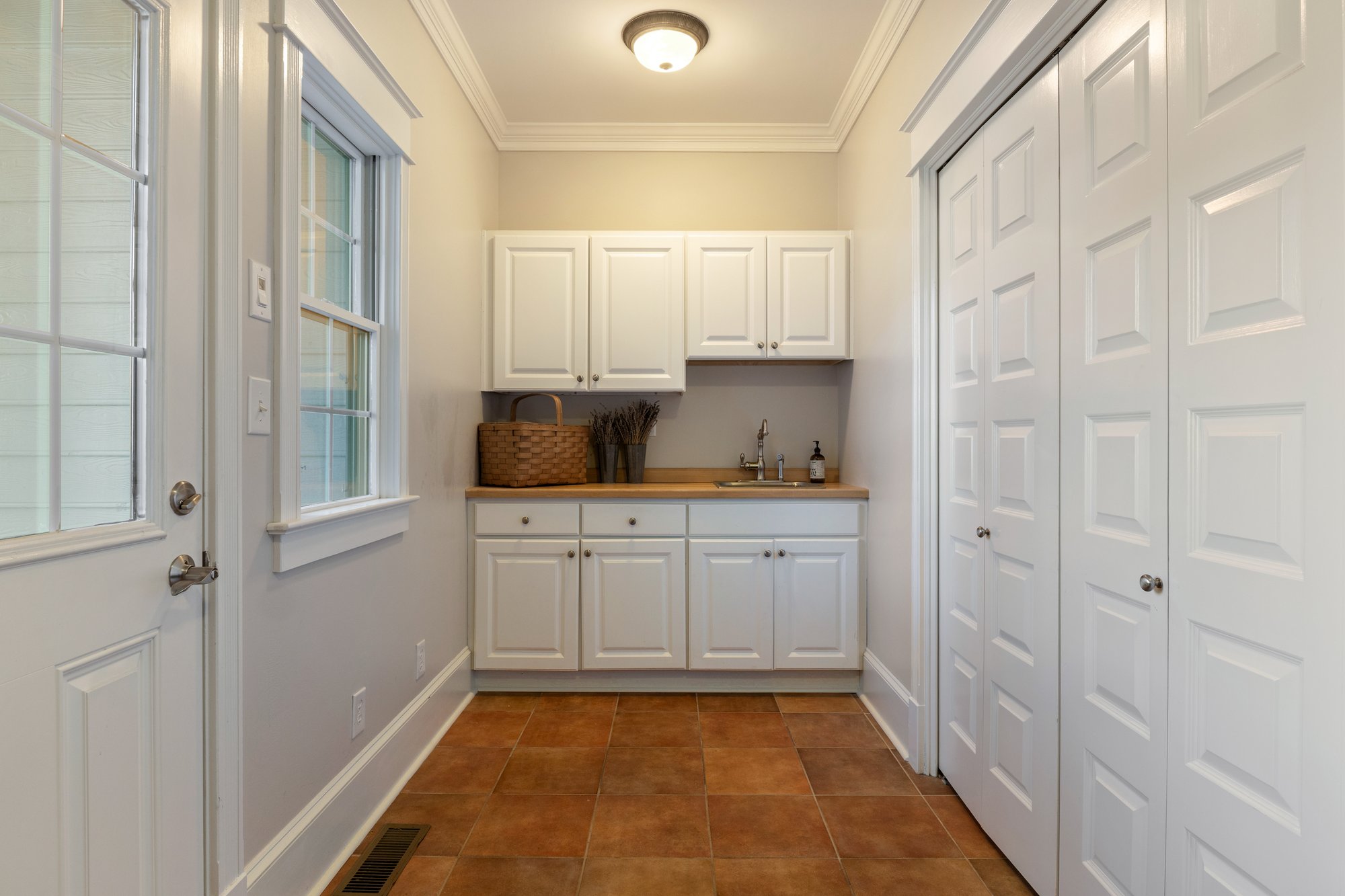 4912 Farriers Court