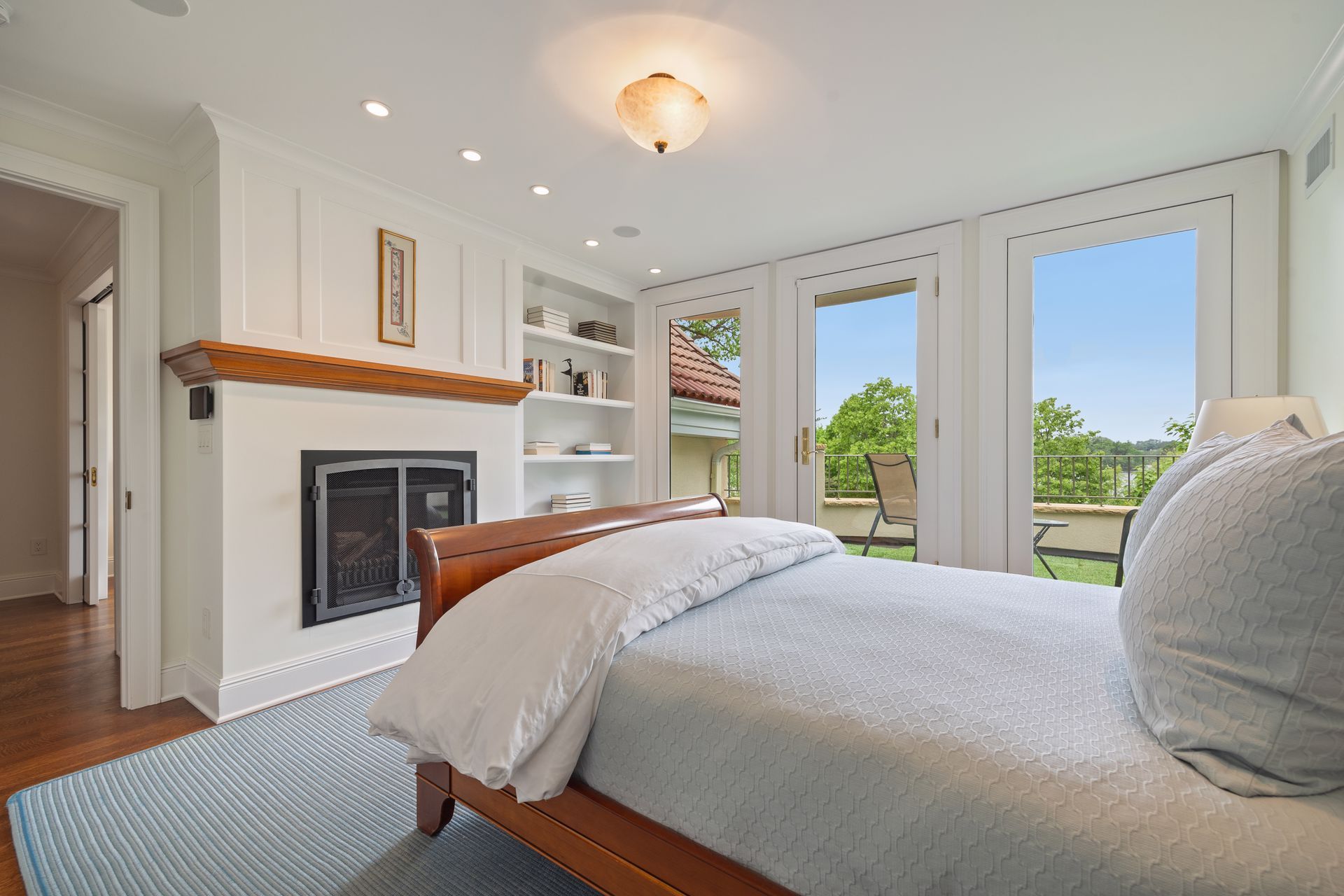 2683 Lake of the Isles Parkway East 