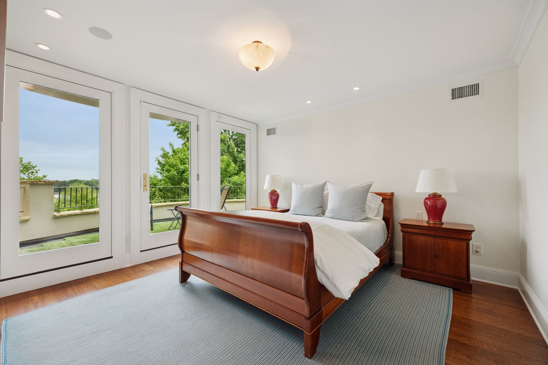 2683 Lake of the Isles Parkway East 