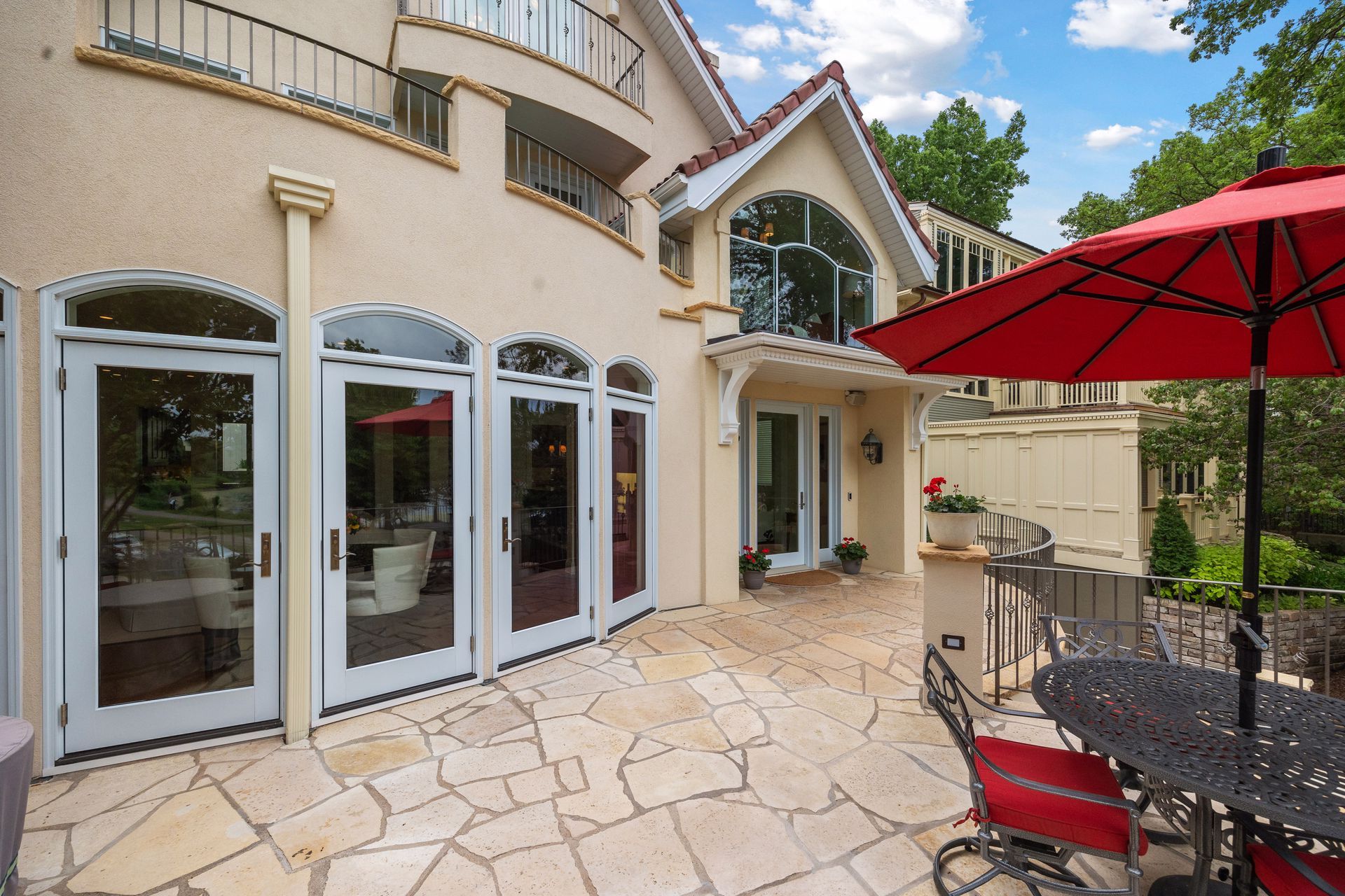 2683 Lake of the Isles Parkway East 
