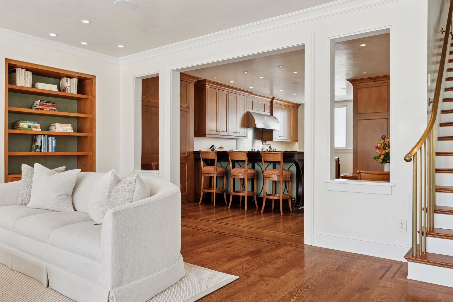 2683 Lake of the Isles Parkway East 