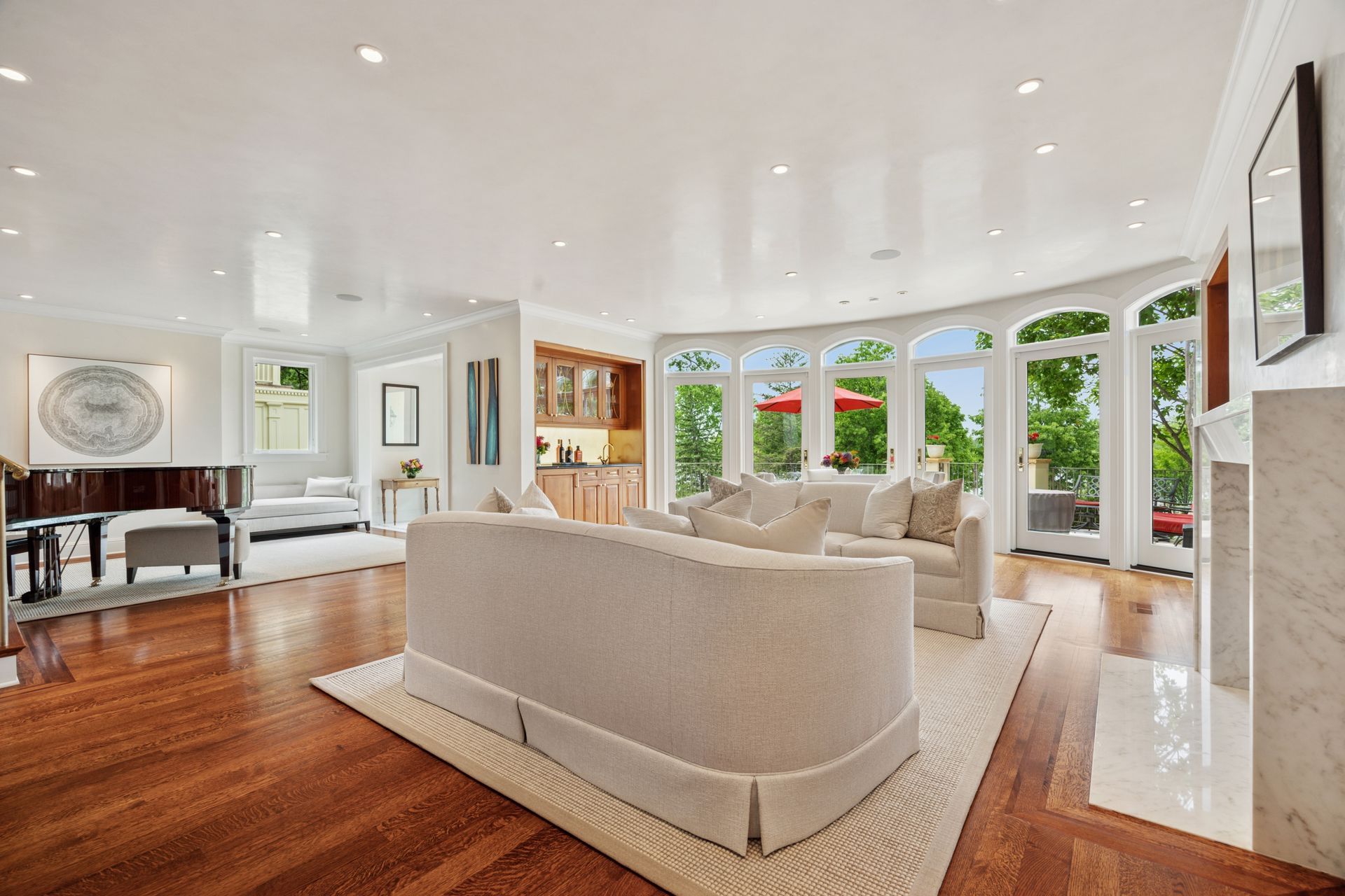 2683 Lake of the Isles Parkway East 
