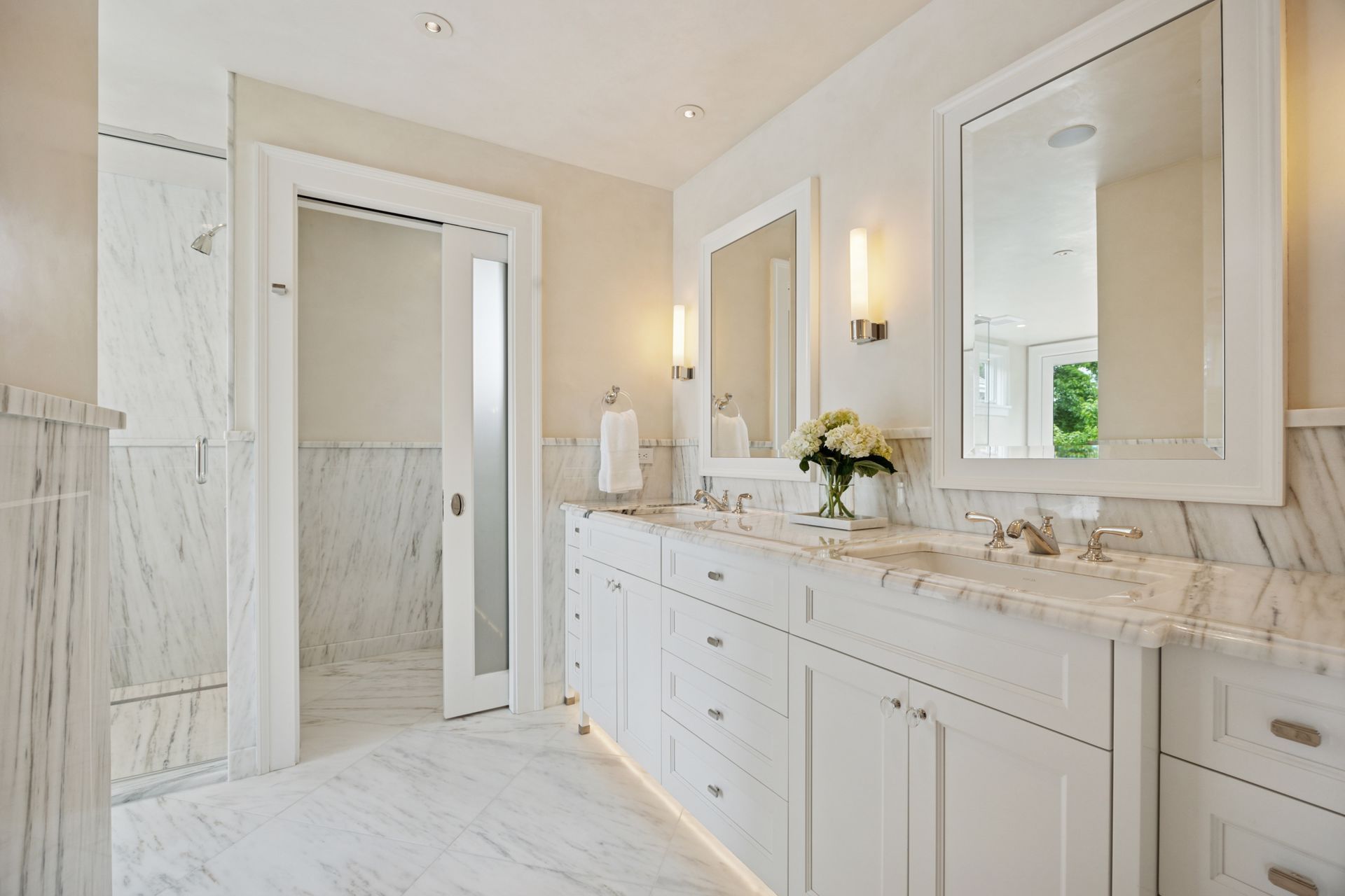 2683 Lake of the Isles Parkway East 