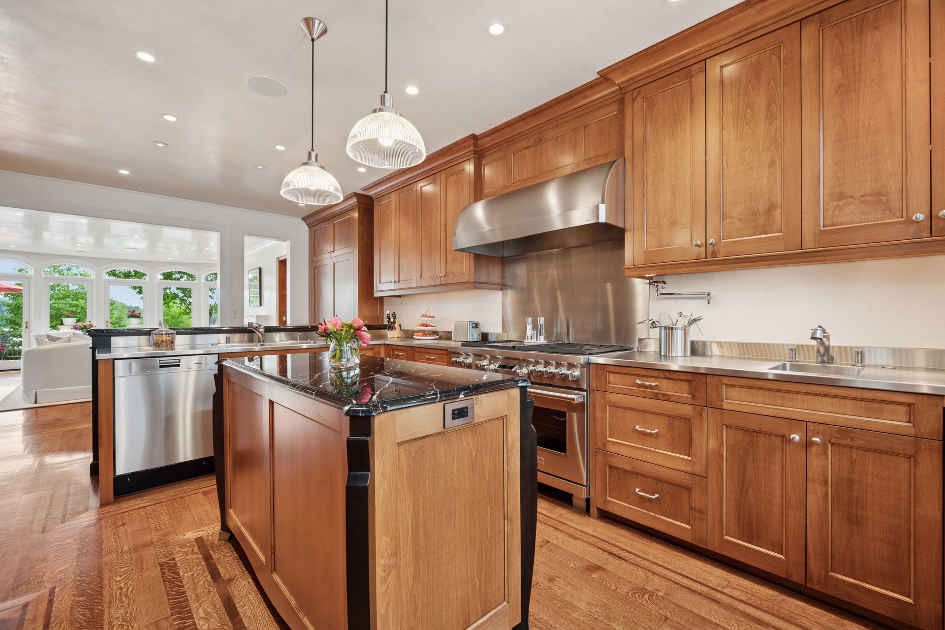 2683 Lake of the Isles Parkway East 