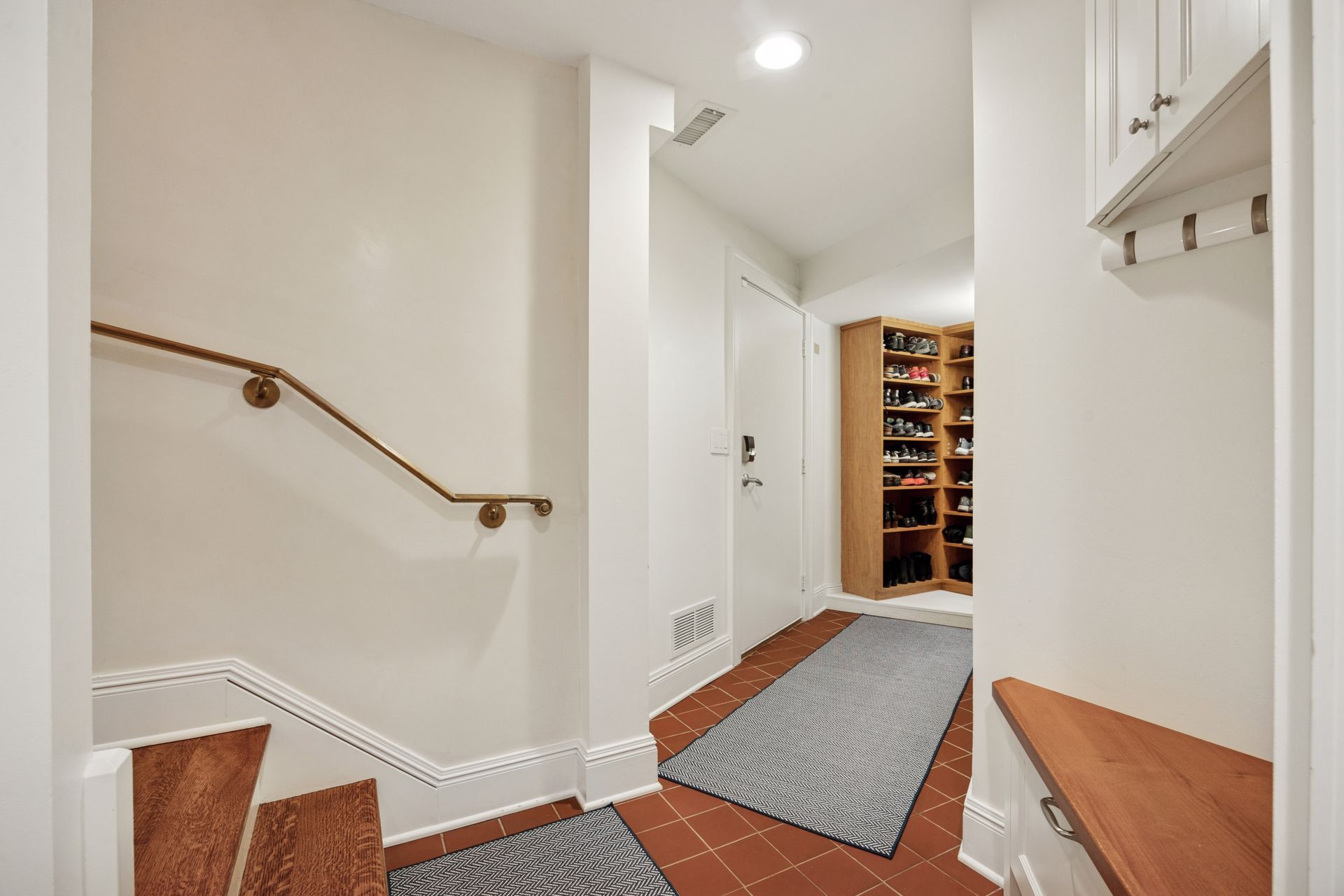 2683 Lake of the Isles Parkway East 