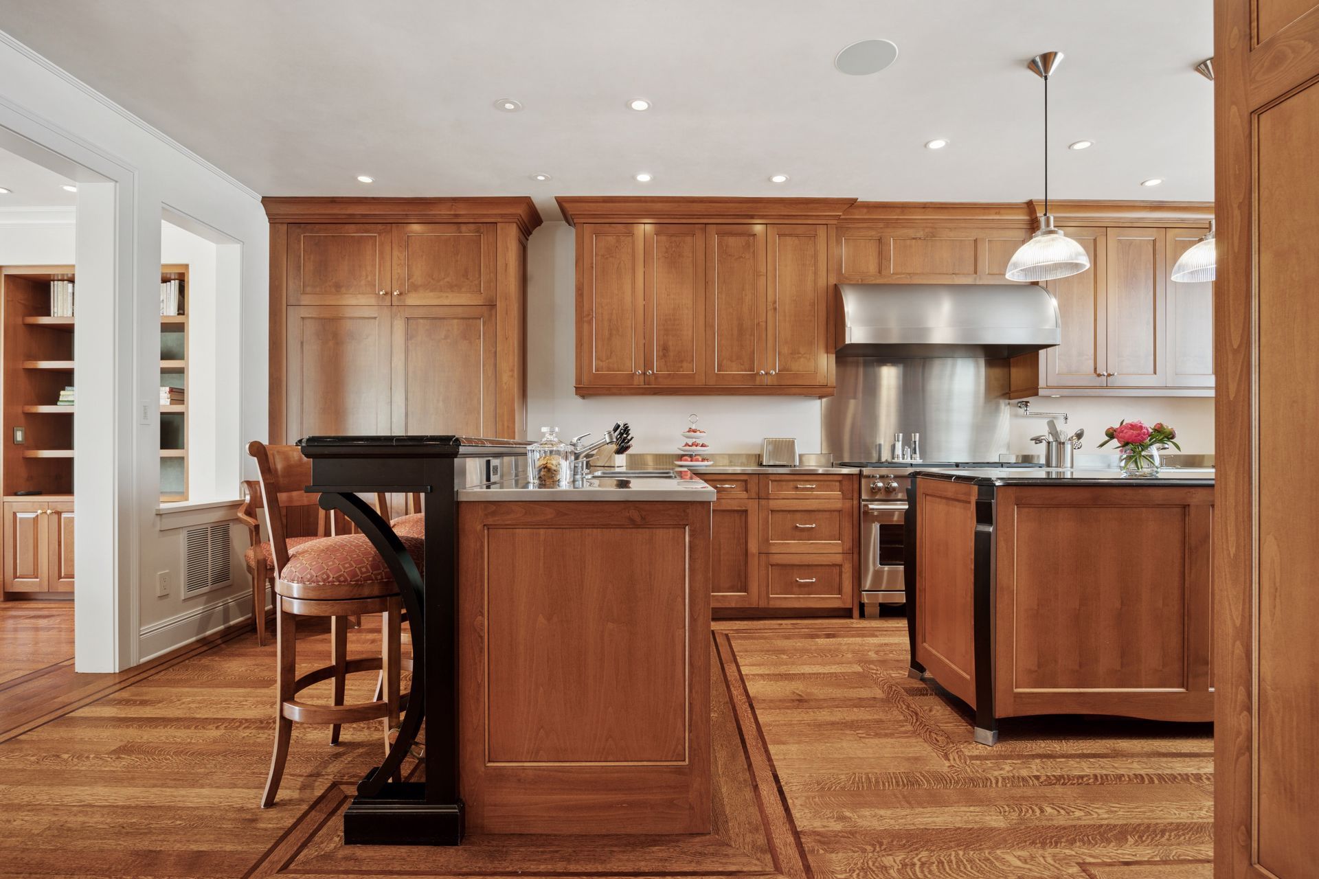 2683 Lake of the Isles Parkway East 