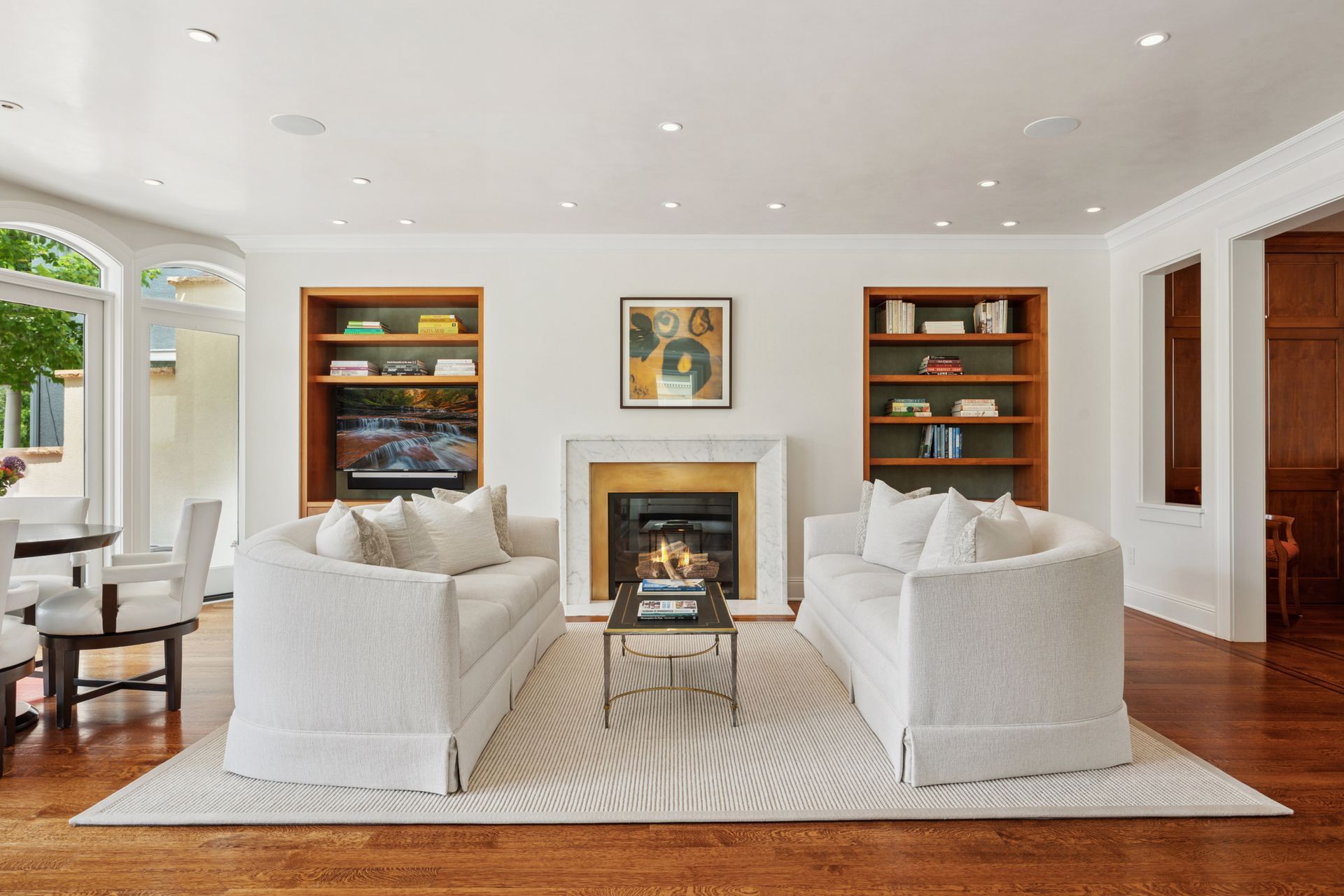 2683 Lake of the Isles Parkway East 