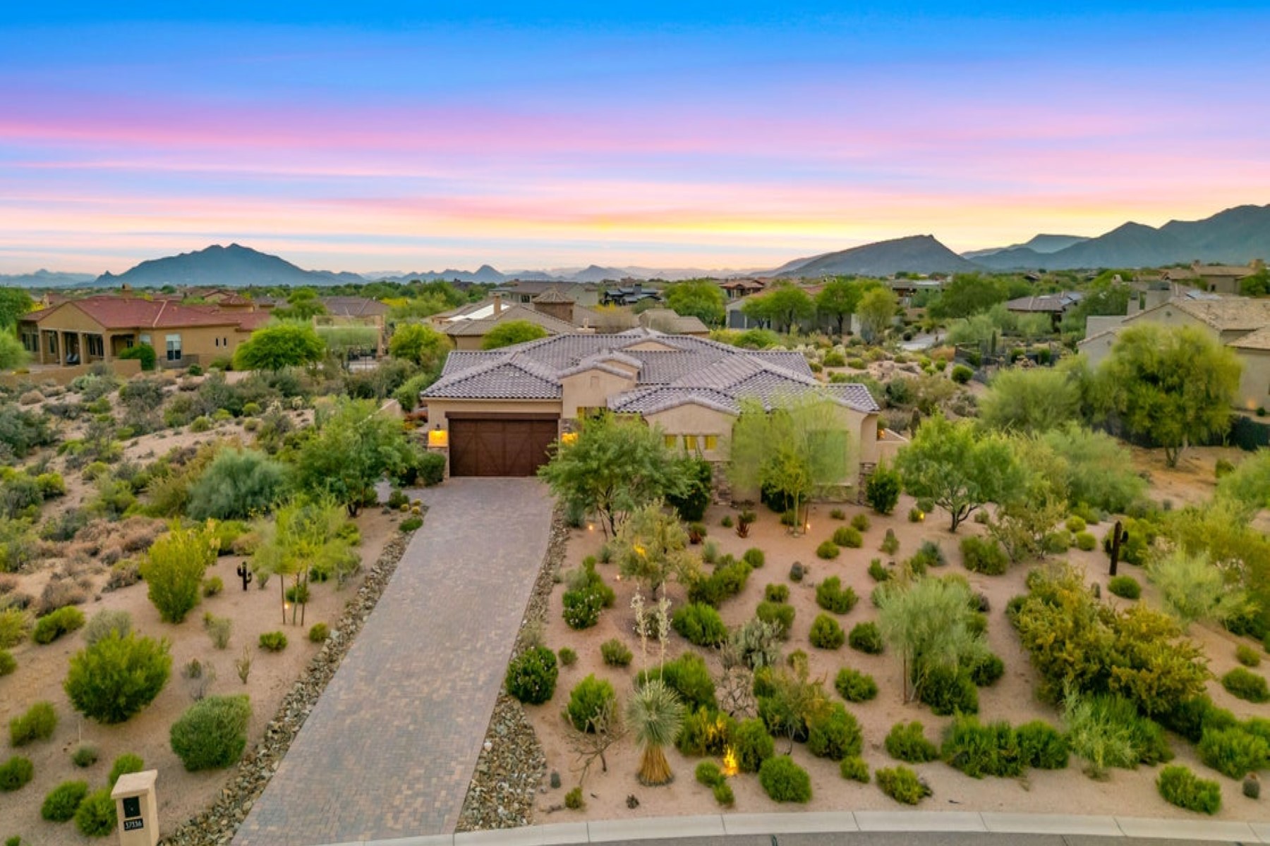 37336 N Boulder View Drive 