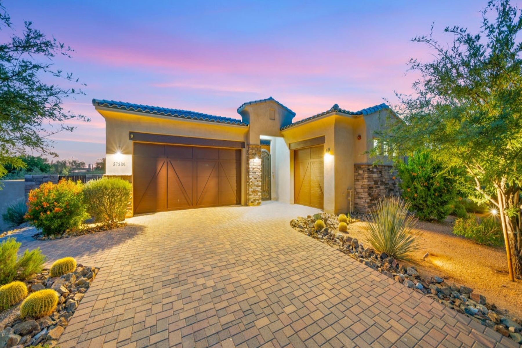 37336 N Boulder View Drive 