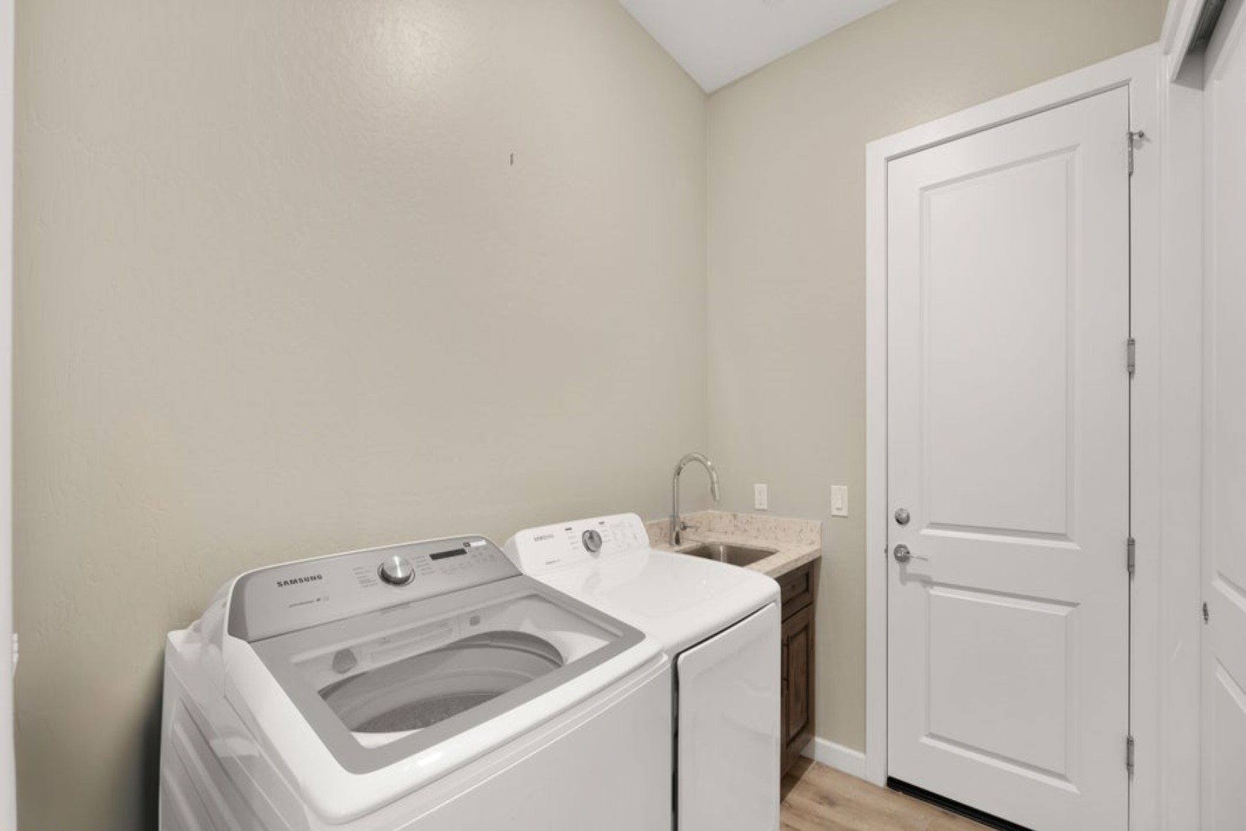 37336 N Boulder View Drive 