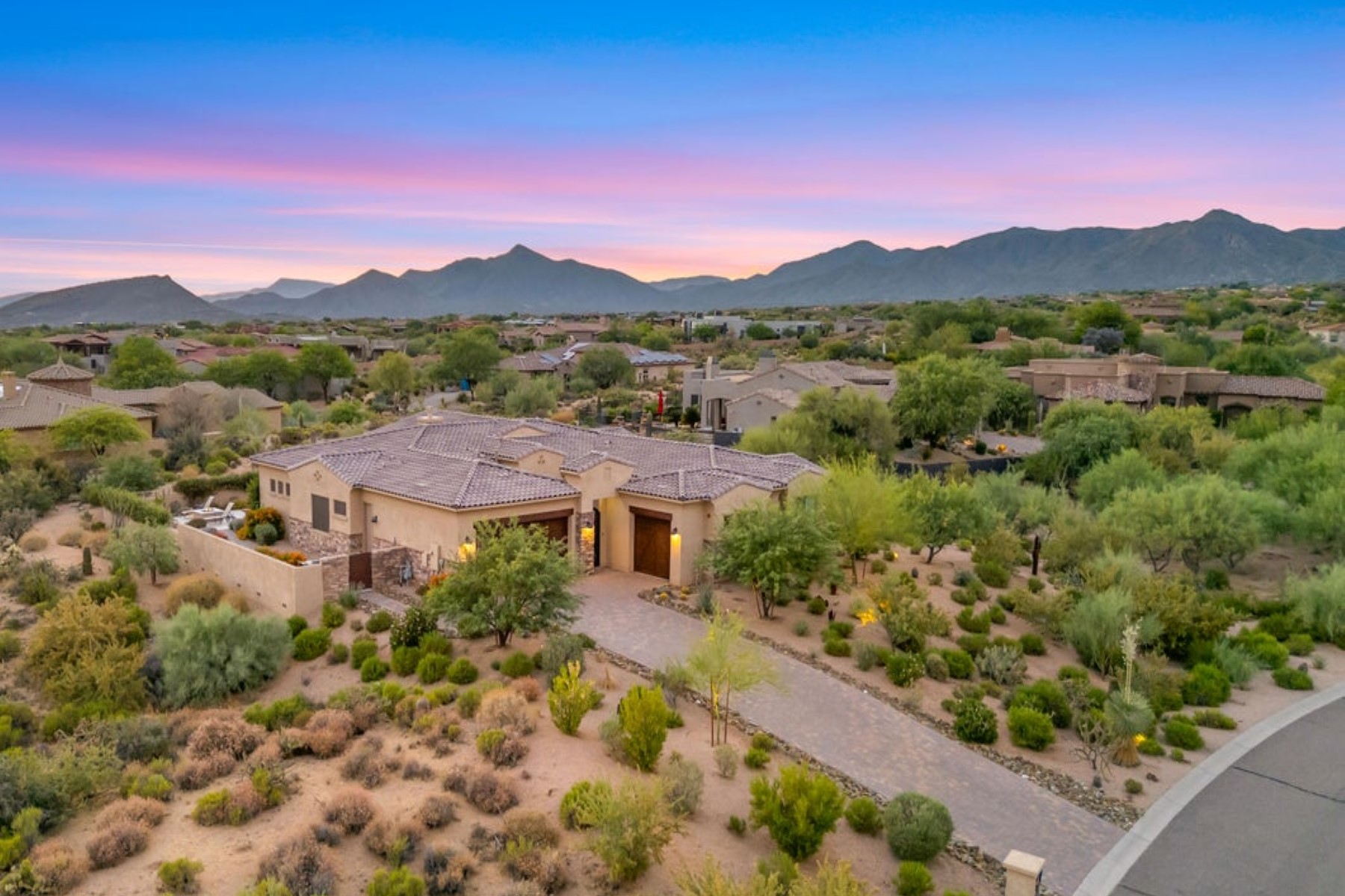 37336 N Boulder View Drive 