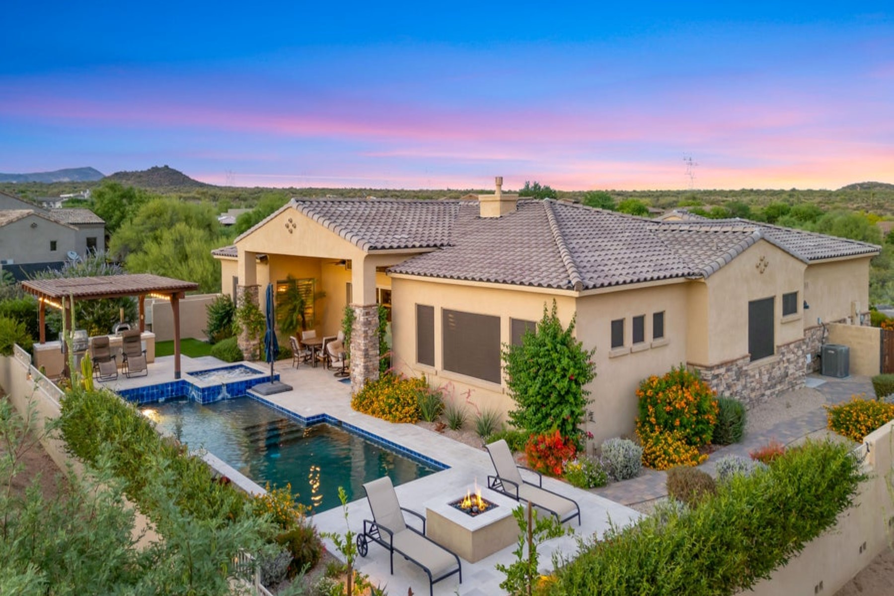 37336 N Boulder View Drive 