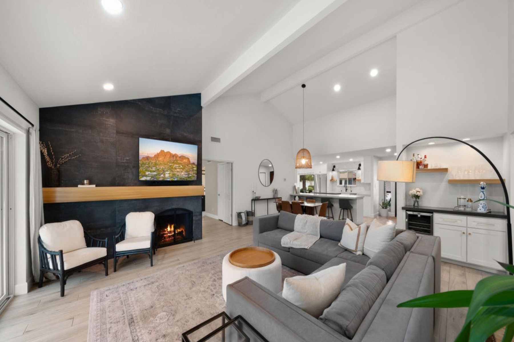 8508 E Via De Los Libros 