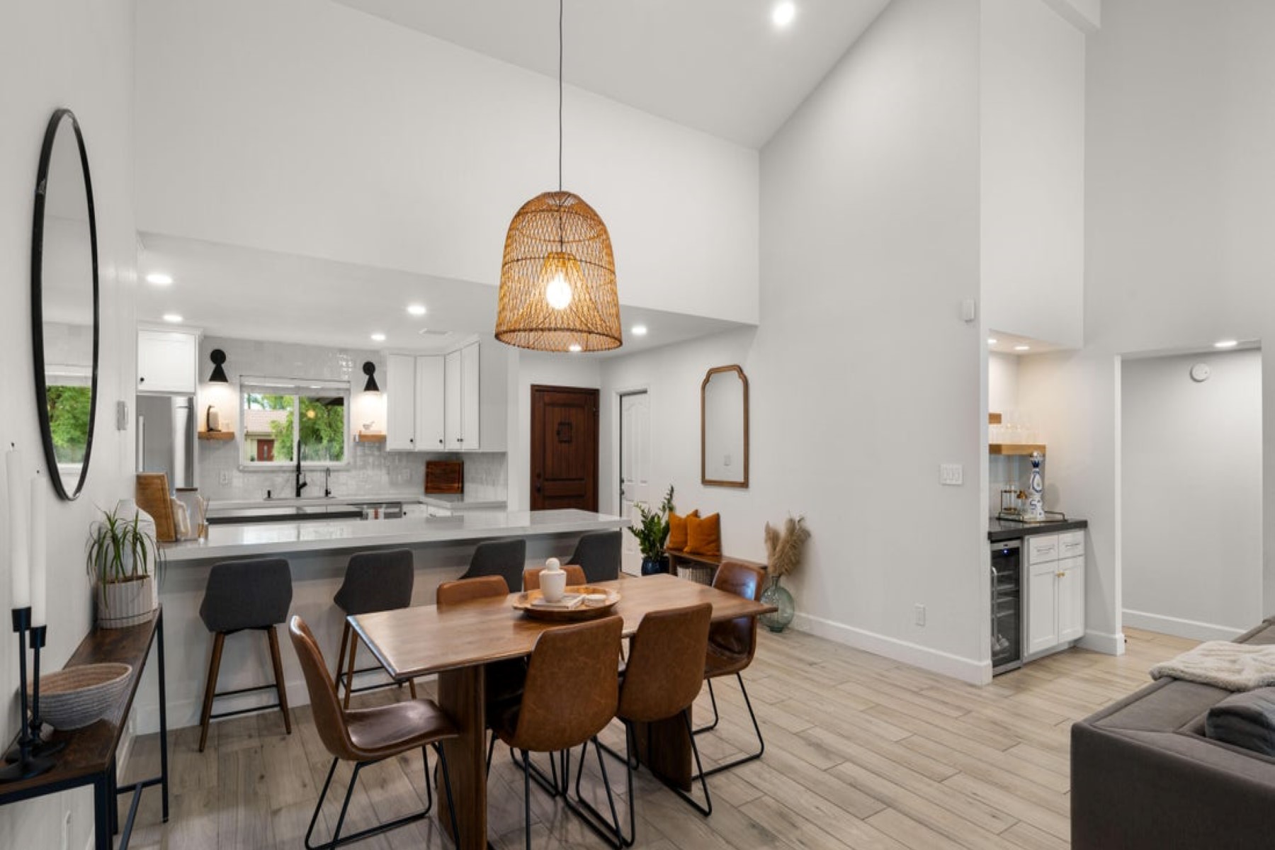 8508 E Via De Los Libros 