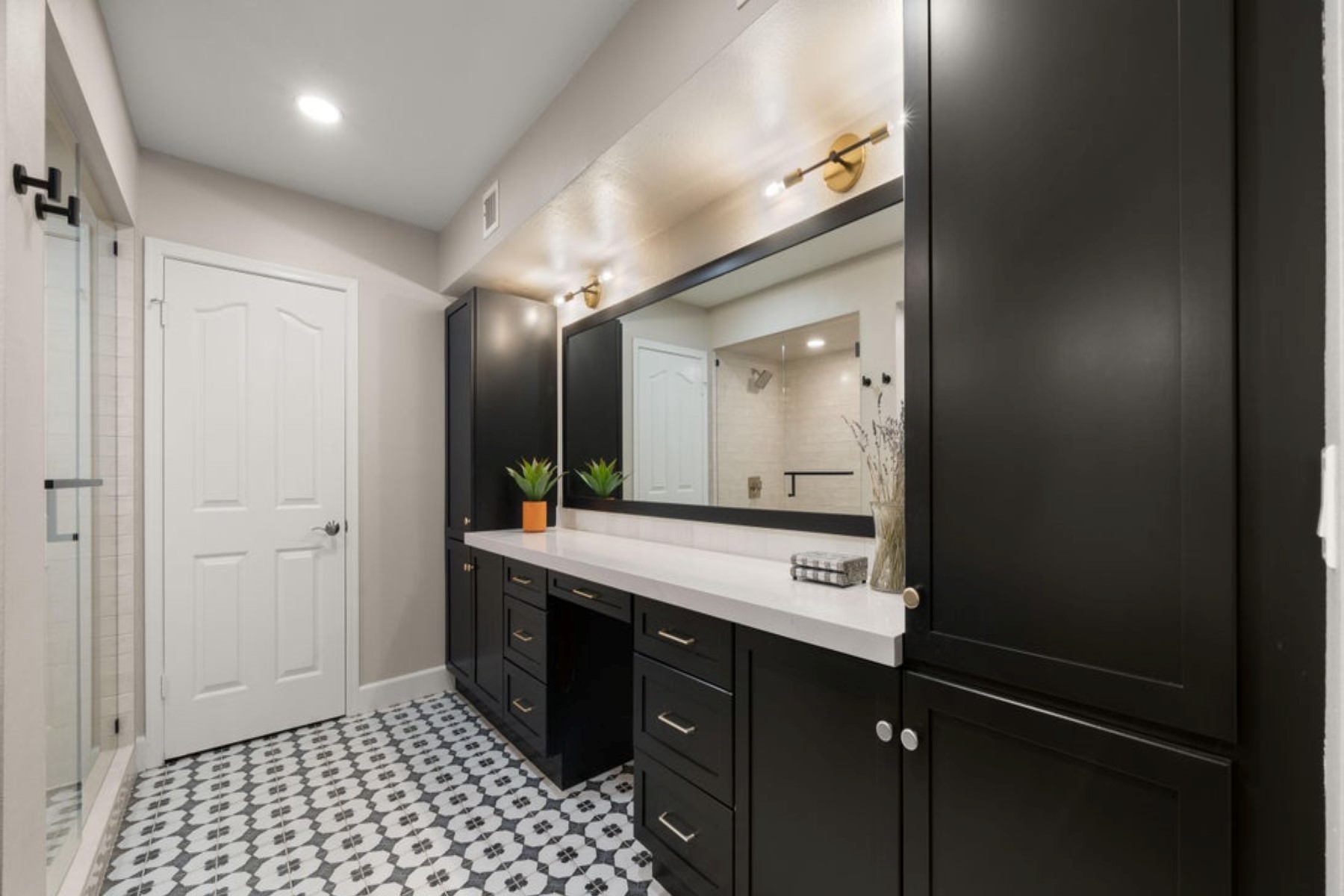 8508 E Via De Los Libros 