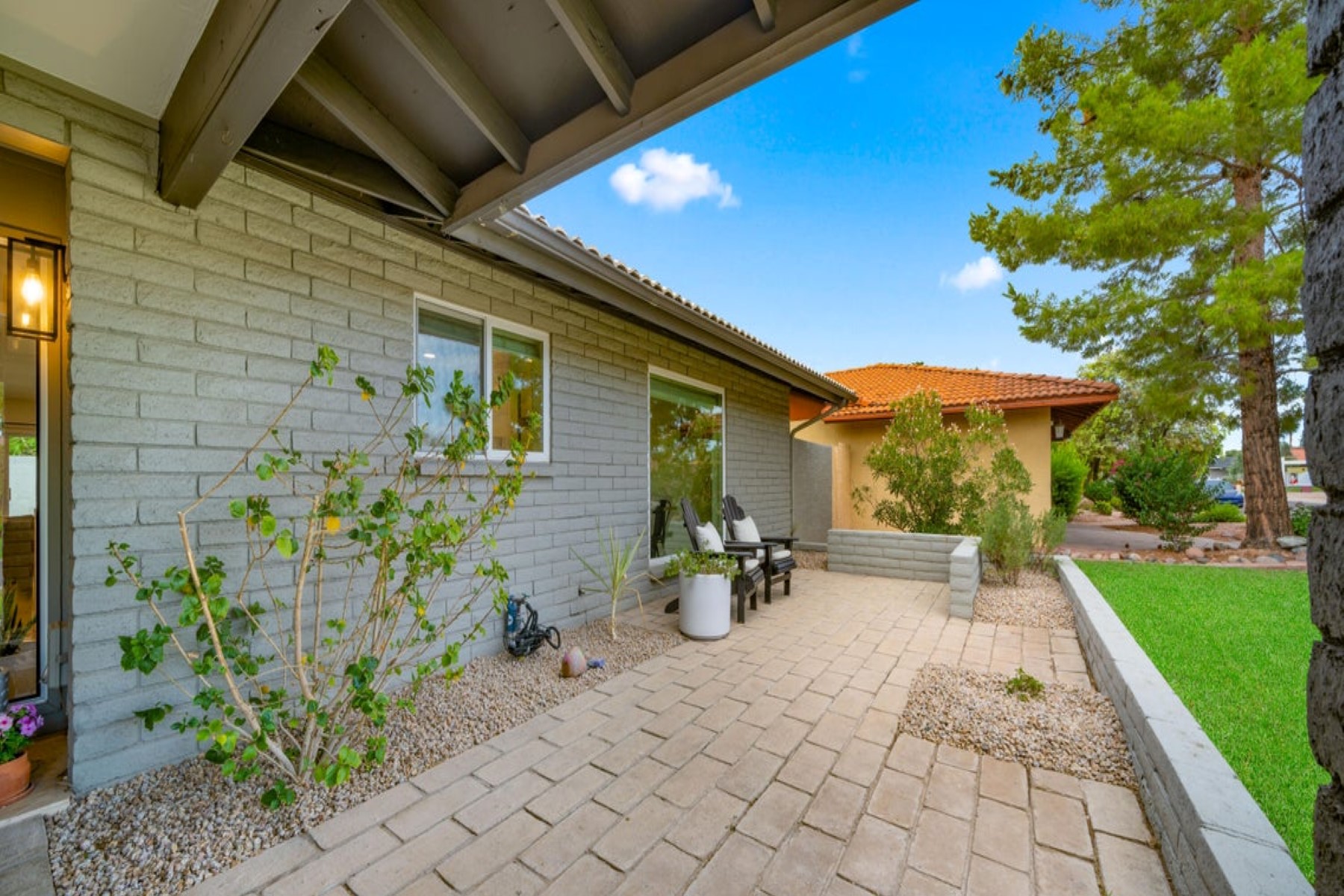 8508 E Via De Los Libros 